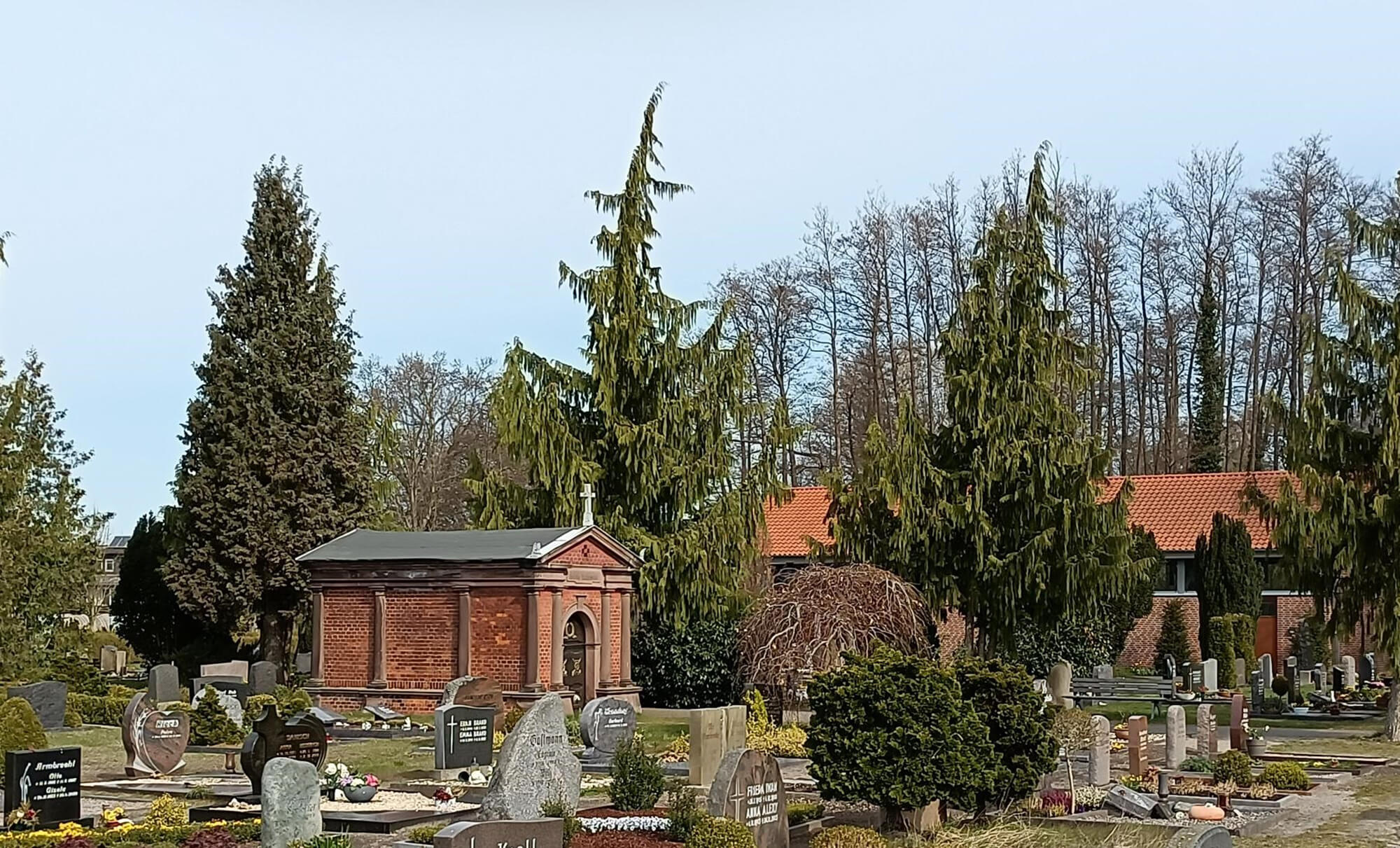 St Marien Friedhof Isenb Ttel