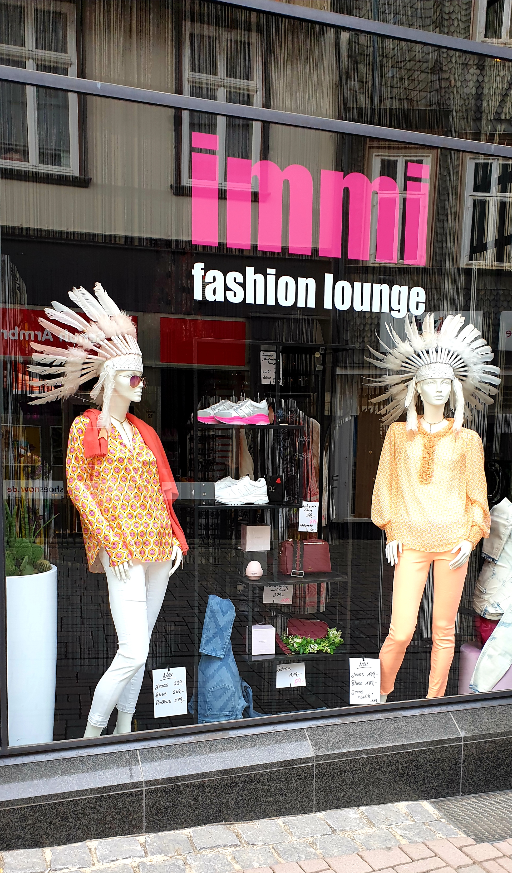 IMMI Fashion Lounge