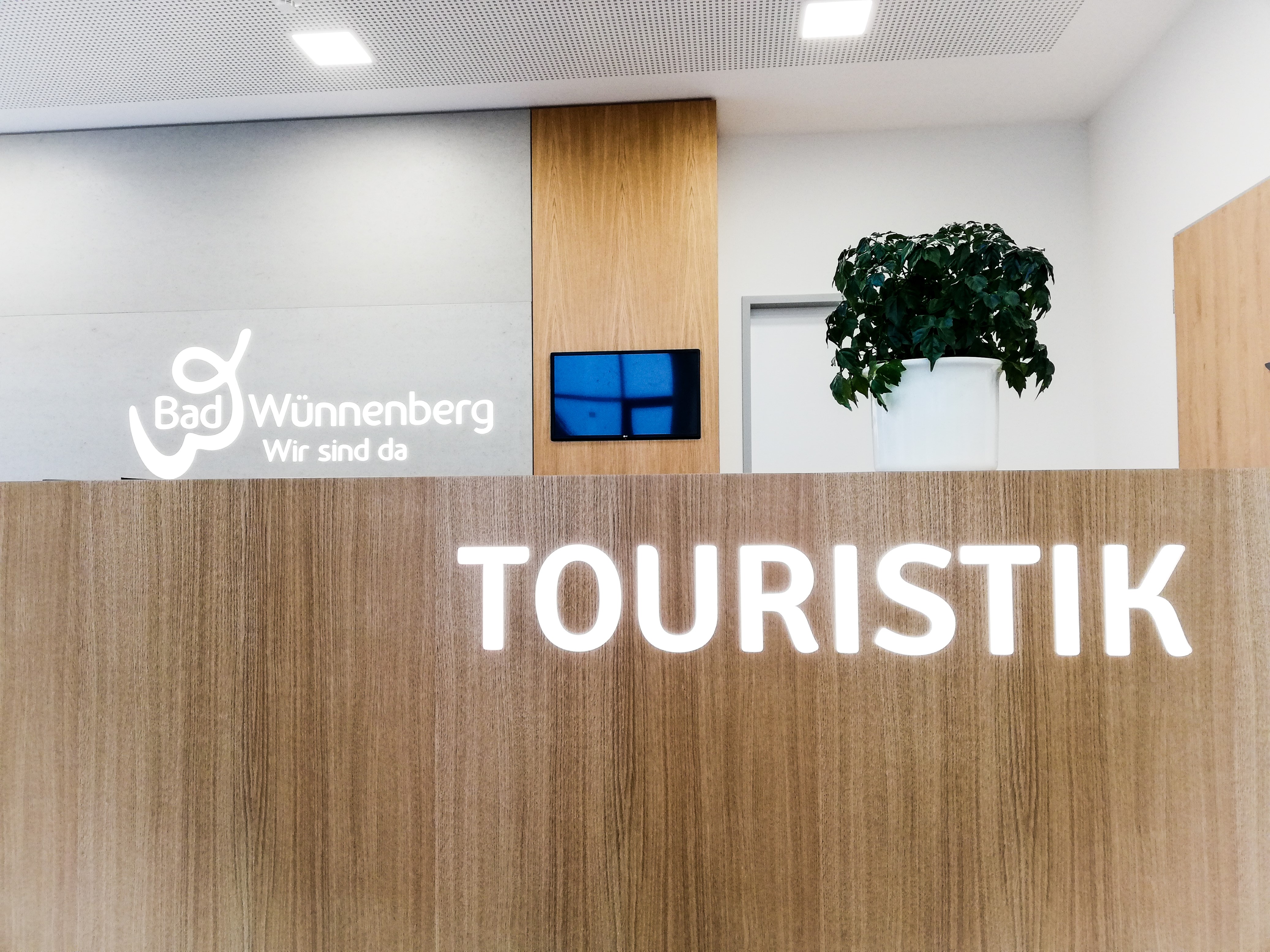 Touristik GmbH im KuGA