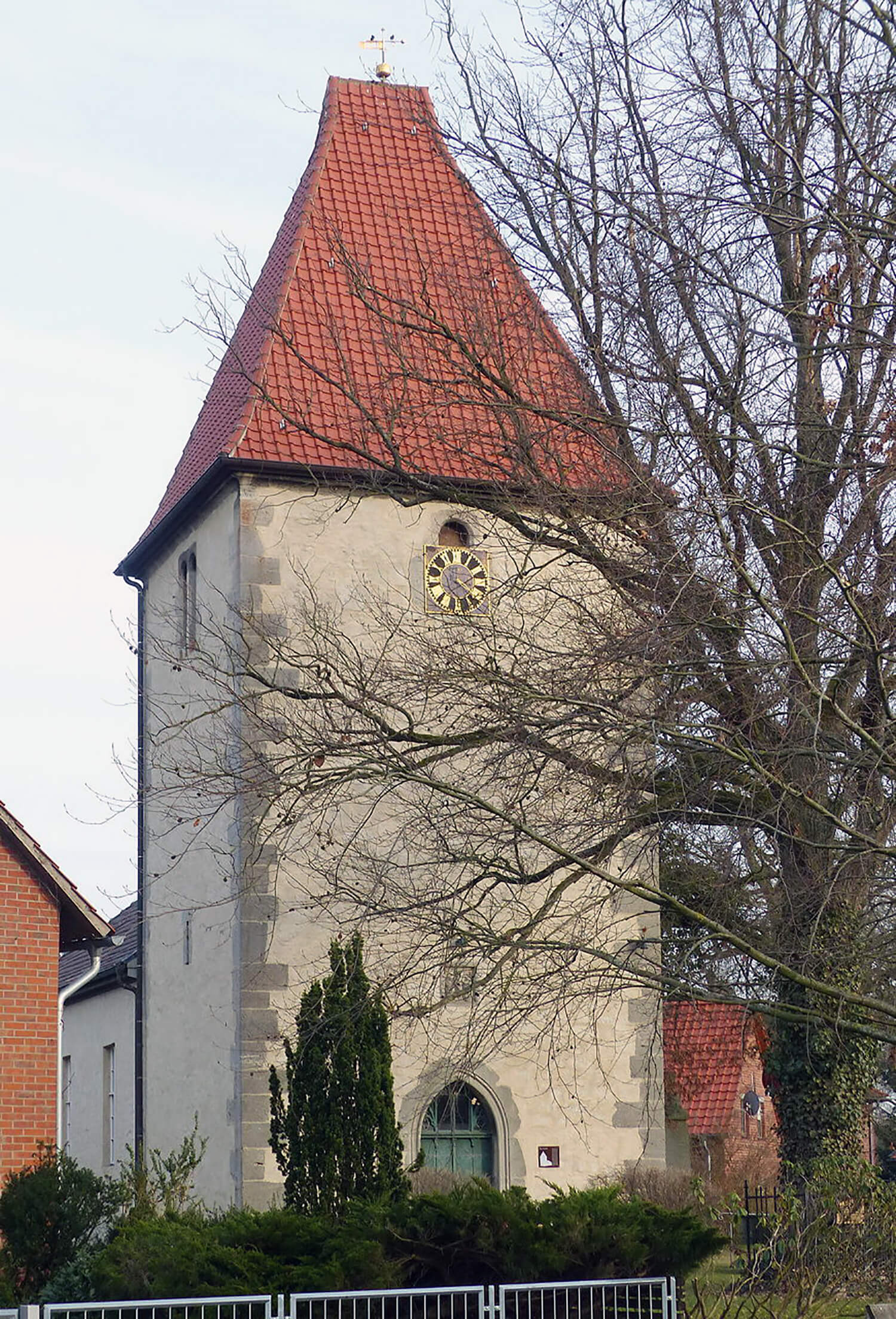 St.-Christinen-Kirche Walle_Turm.jpg