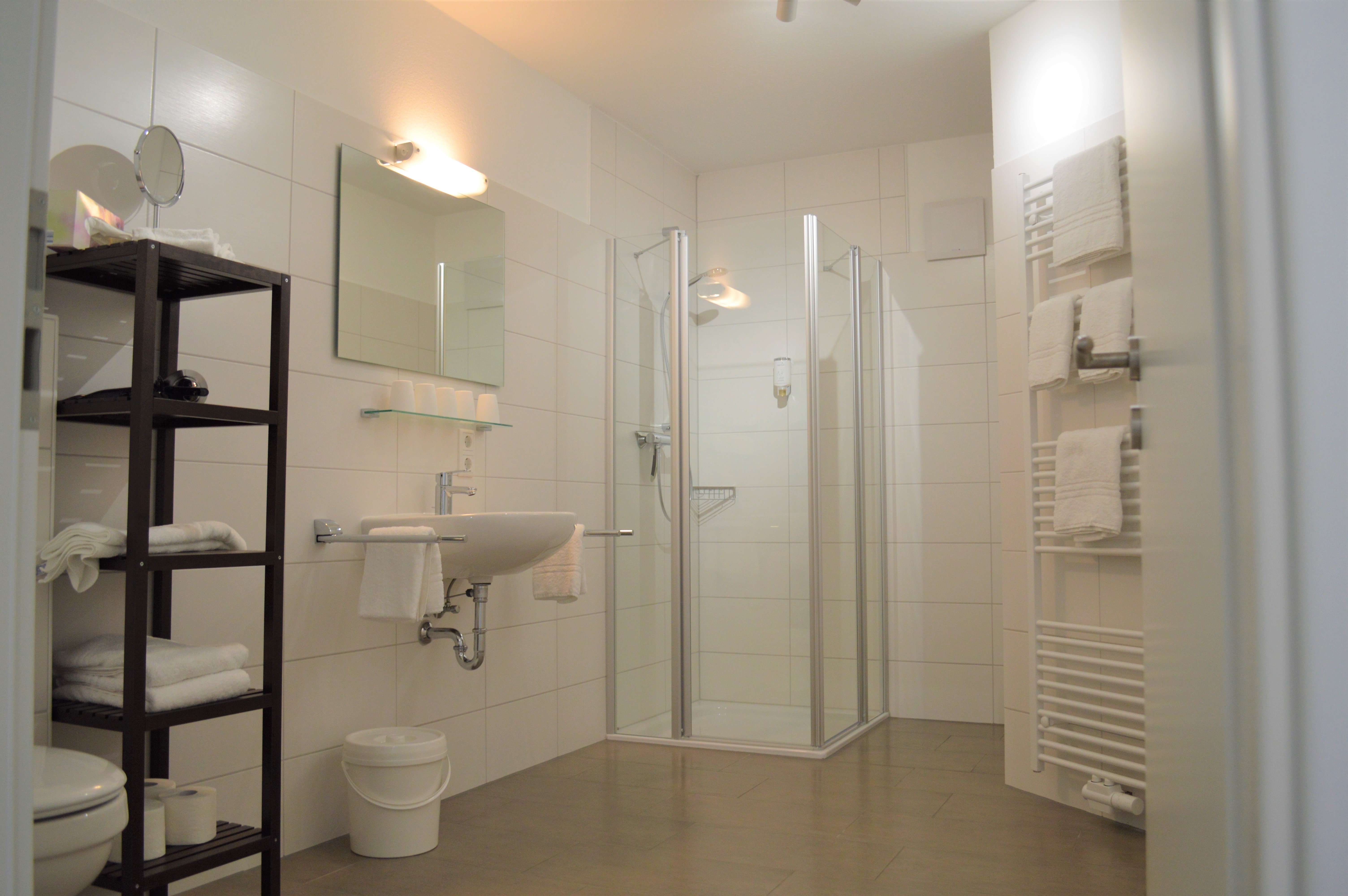 Badezimmer-FeWo-Düne-Bill-25.jpg