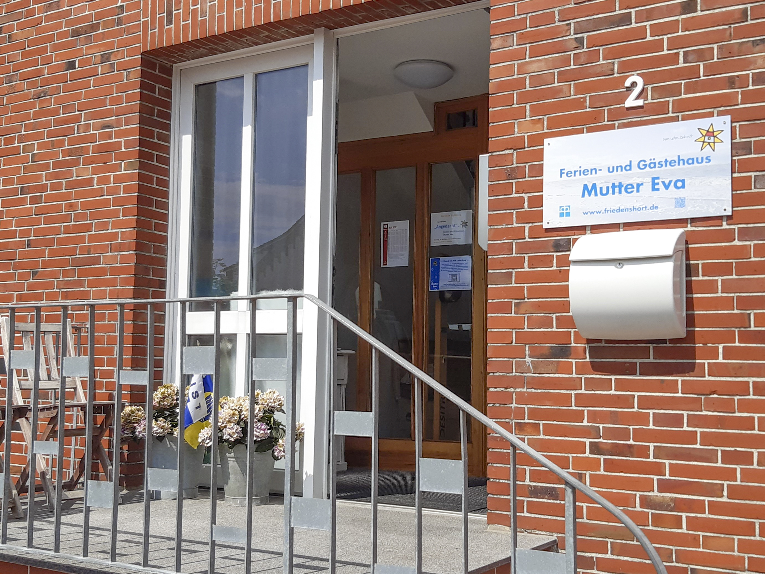 Ferien-und-Gästehaus-Mutter-Eva.jpg
