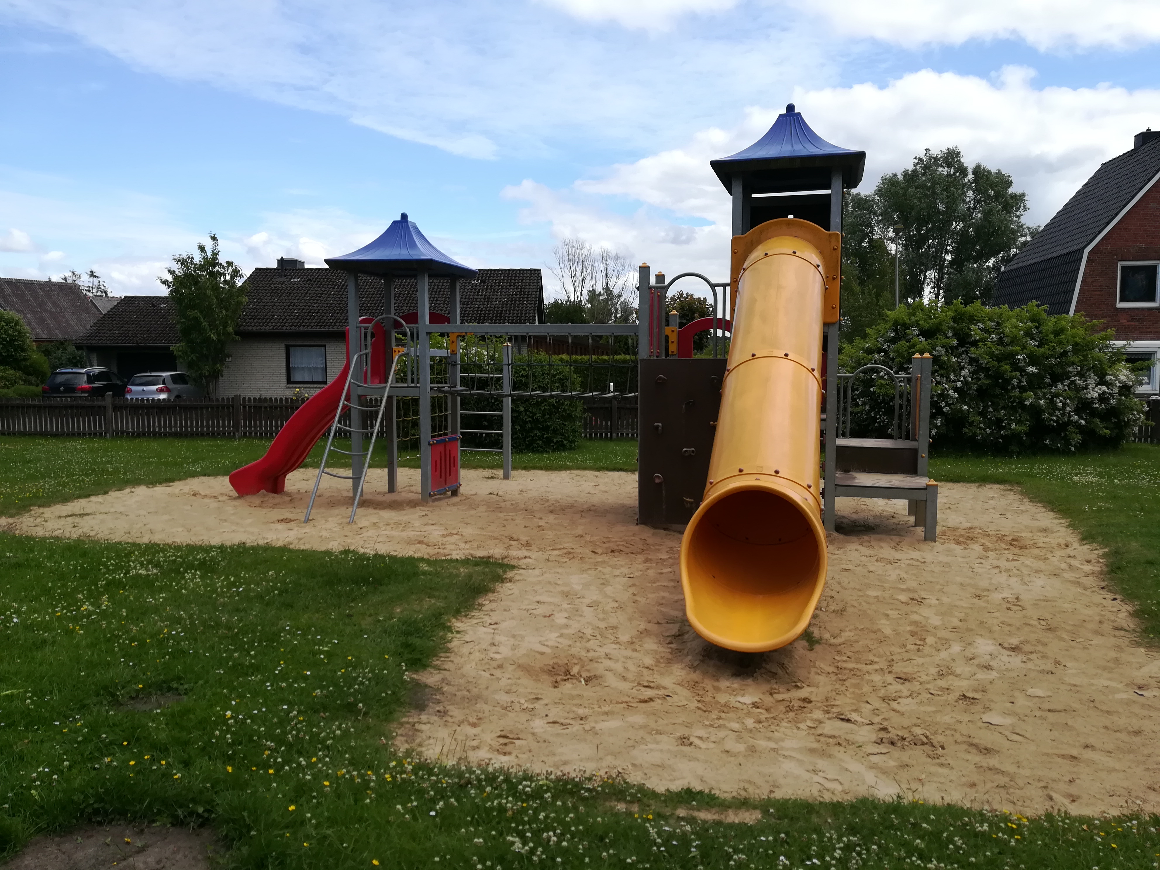 Kinderspielplatz Cadenberger Weg