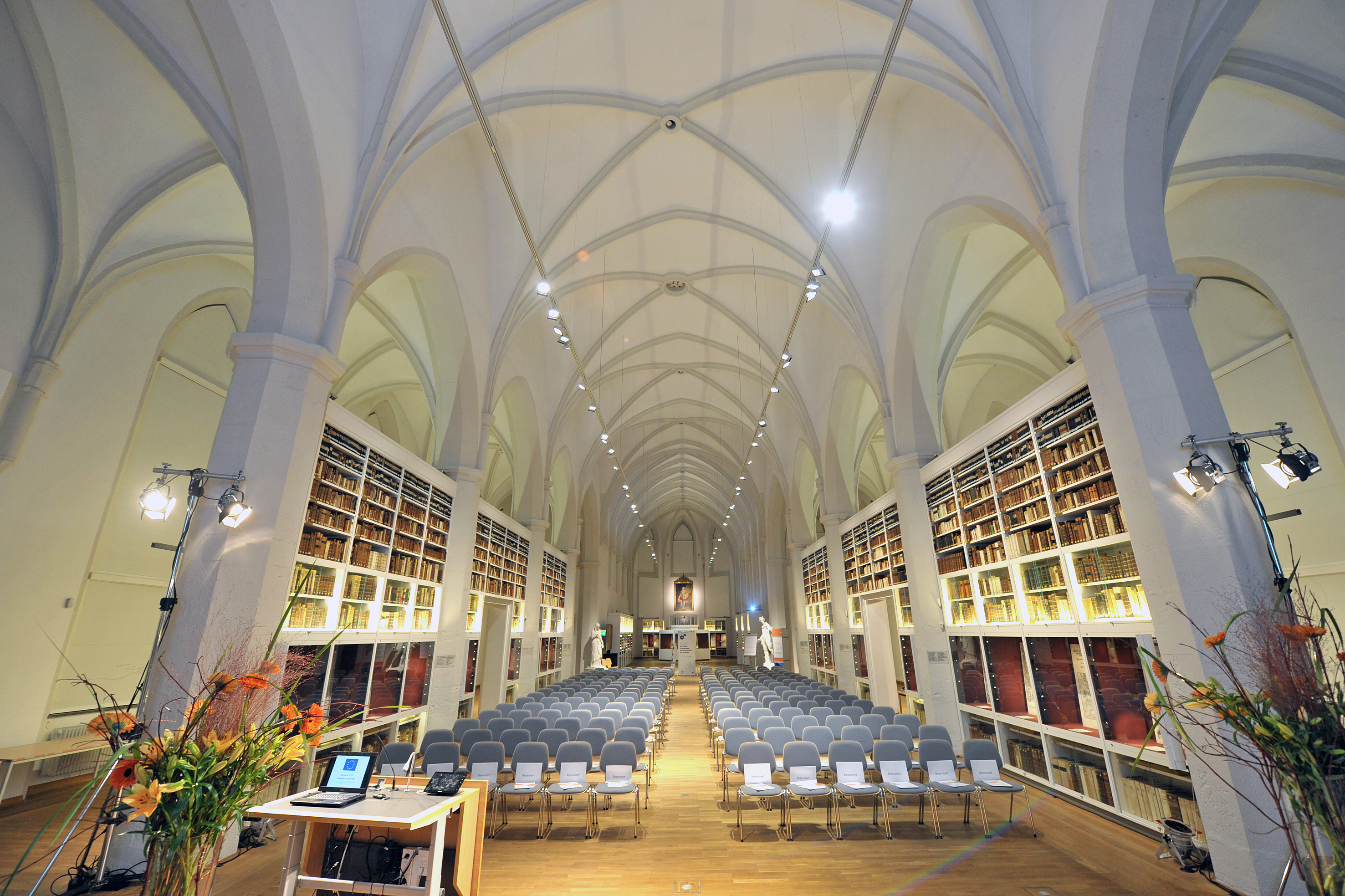 Paulinerkirche / Akademiehof