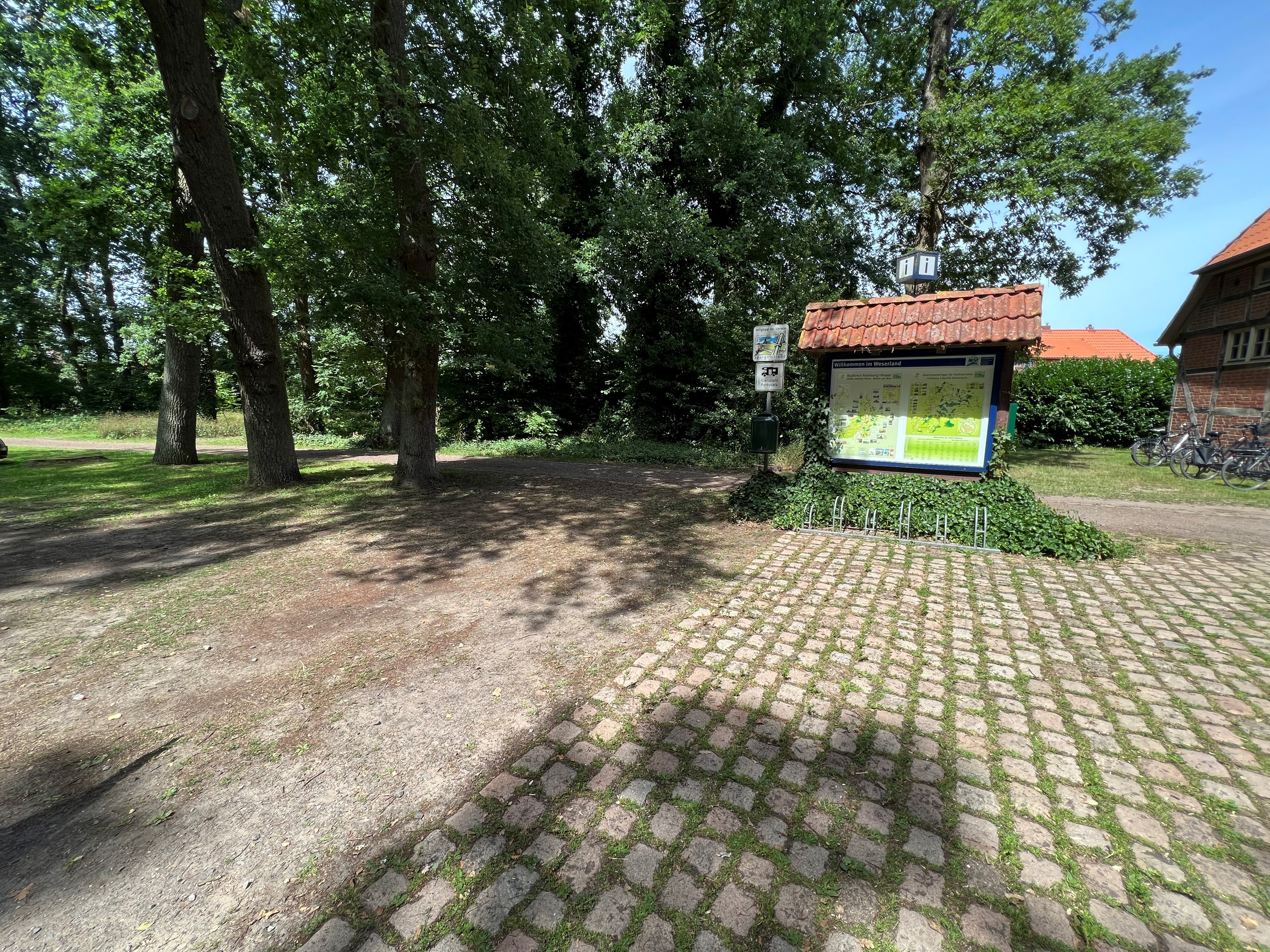 Wohnmobilstellplatz Estorf Scheunenviertel "Im Schünebusch"