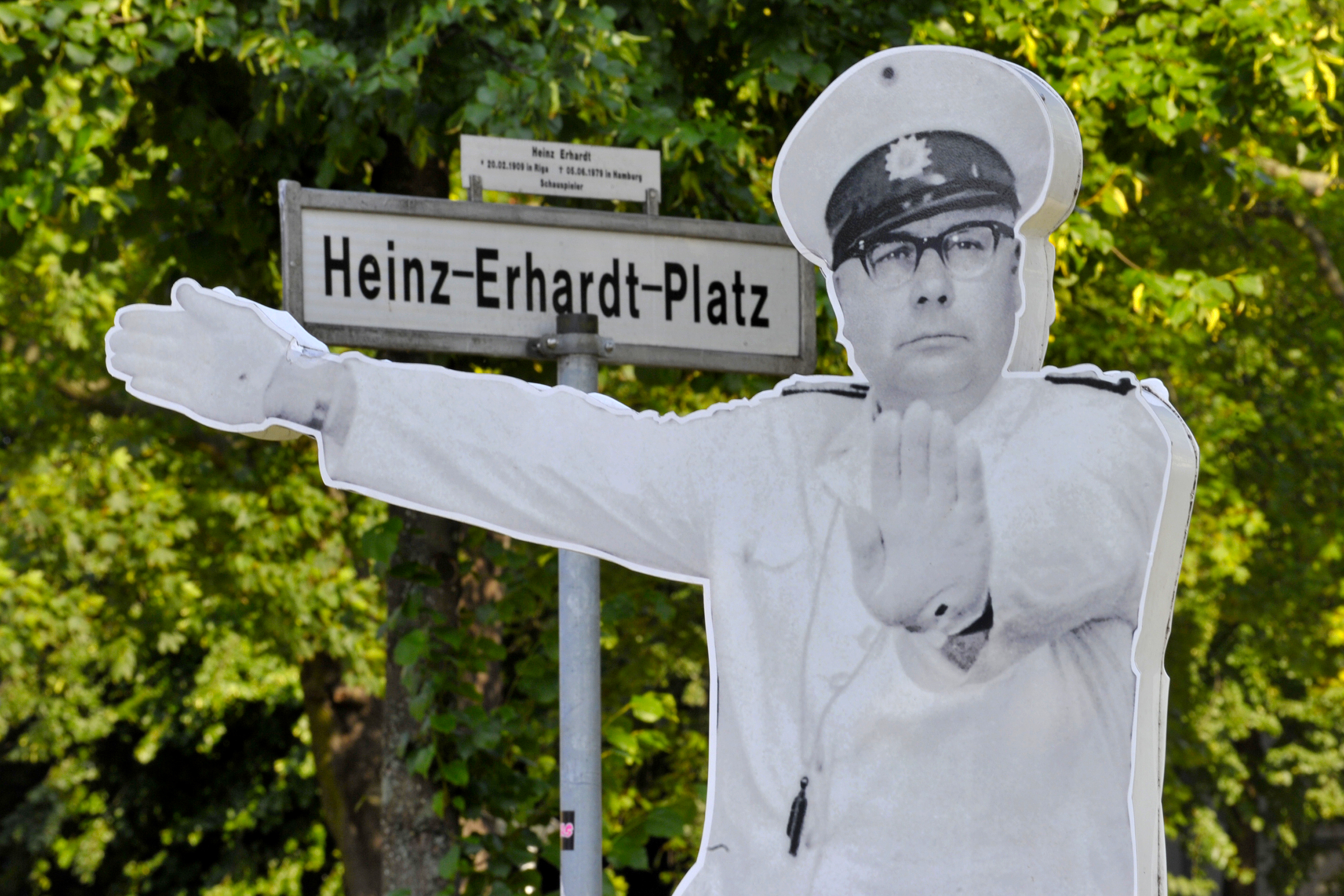 Heinz-Erhardt-Stele
