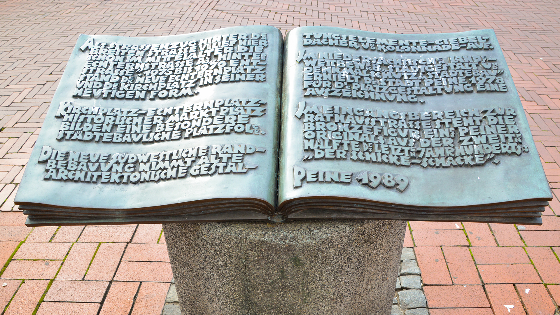 Bronzebuch Echternplatz
