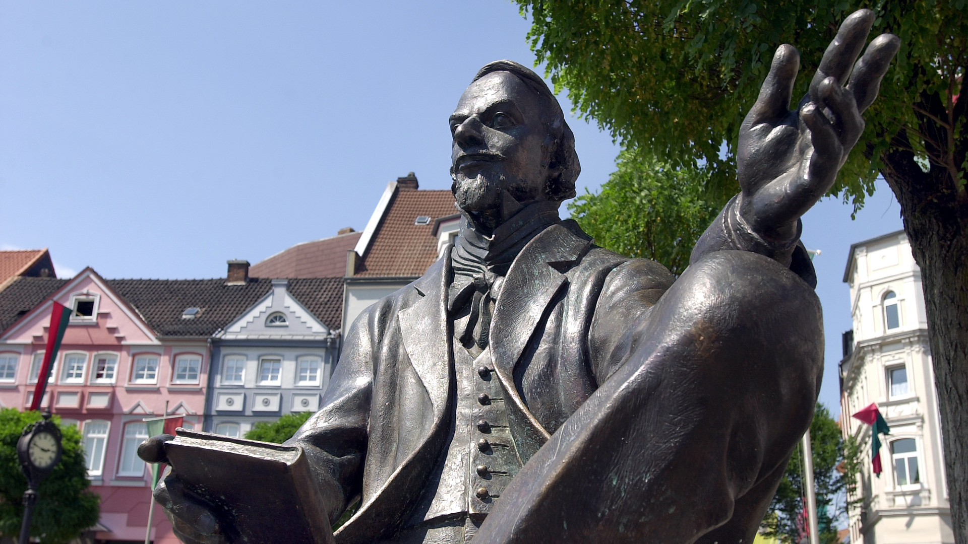 Friedrich von Bodenstedt Denkmal