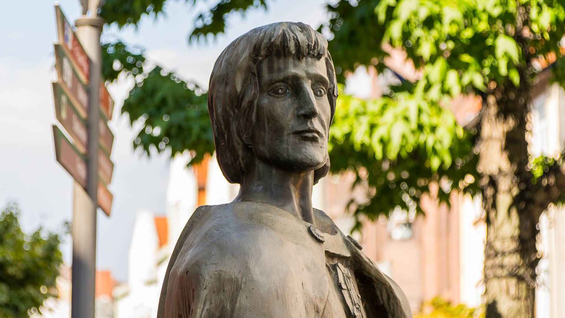 Graf Gunzelin von Wolfenbüttel Bronze-Statue
