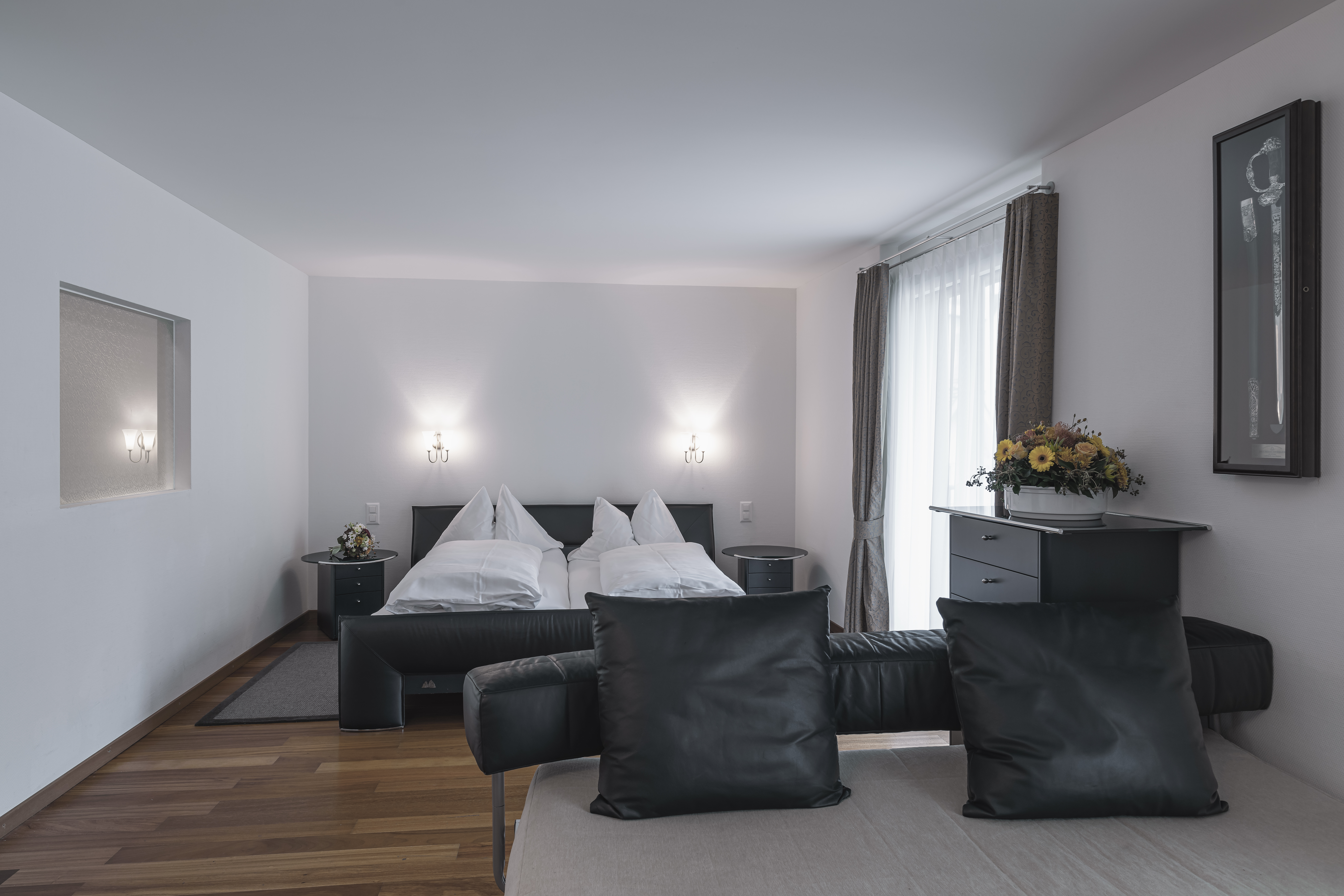 Roessli_Brunnen_Schoepfer_Gastro_ZUE8128_(c)zuerrer_gross.jpg Roessli_Brunnen_Schoepfer_Gastro_ZUE8128_(c)zuerrer_gross.jpg