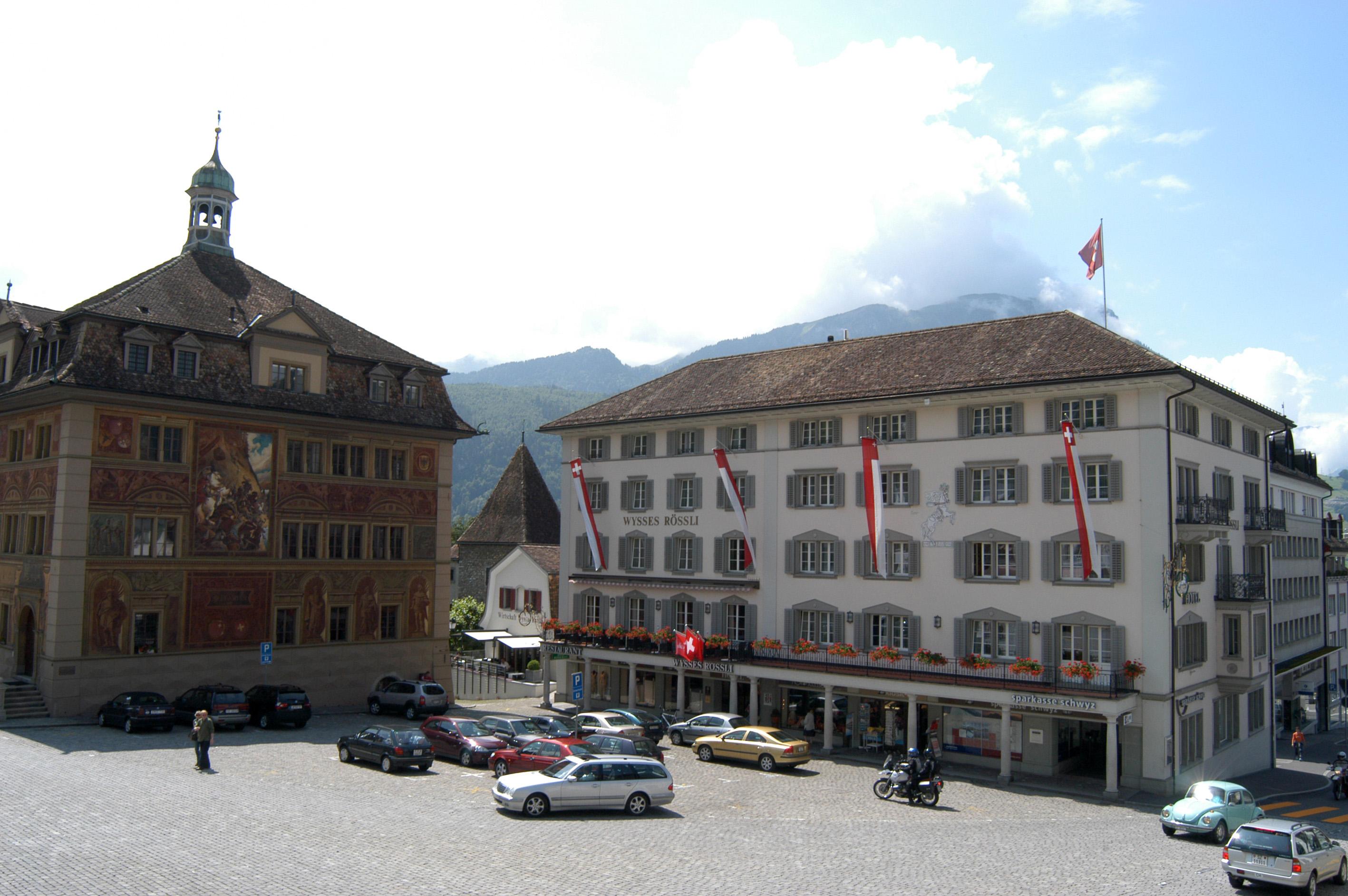 Fassade Wysses Rössli.JPG Fassade Wysses Rössli.JPG