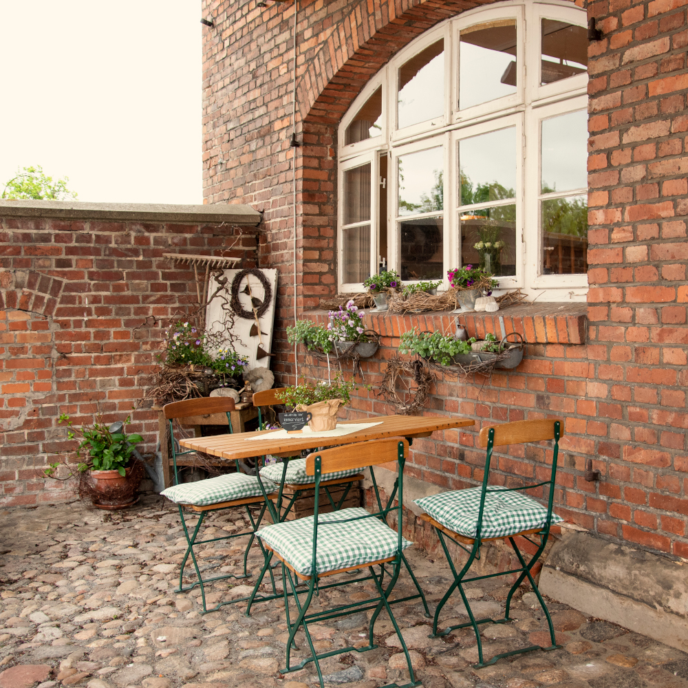 burgcafe-brome_01.jpg