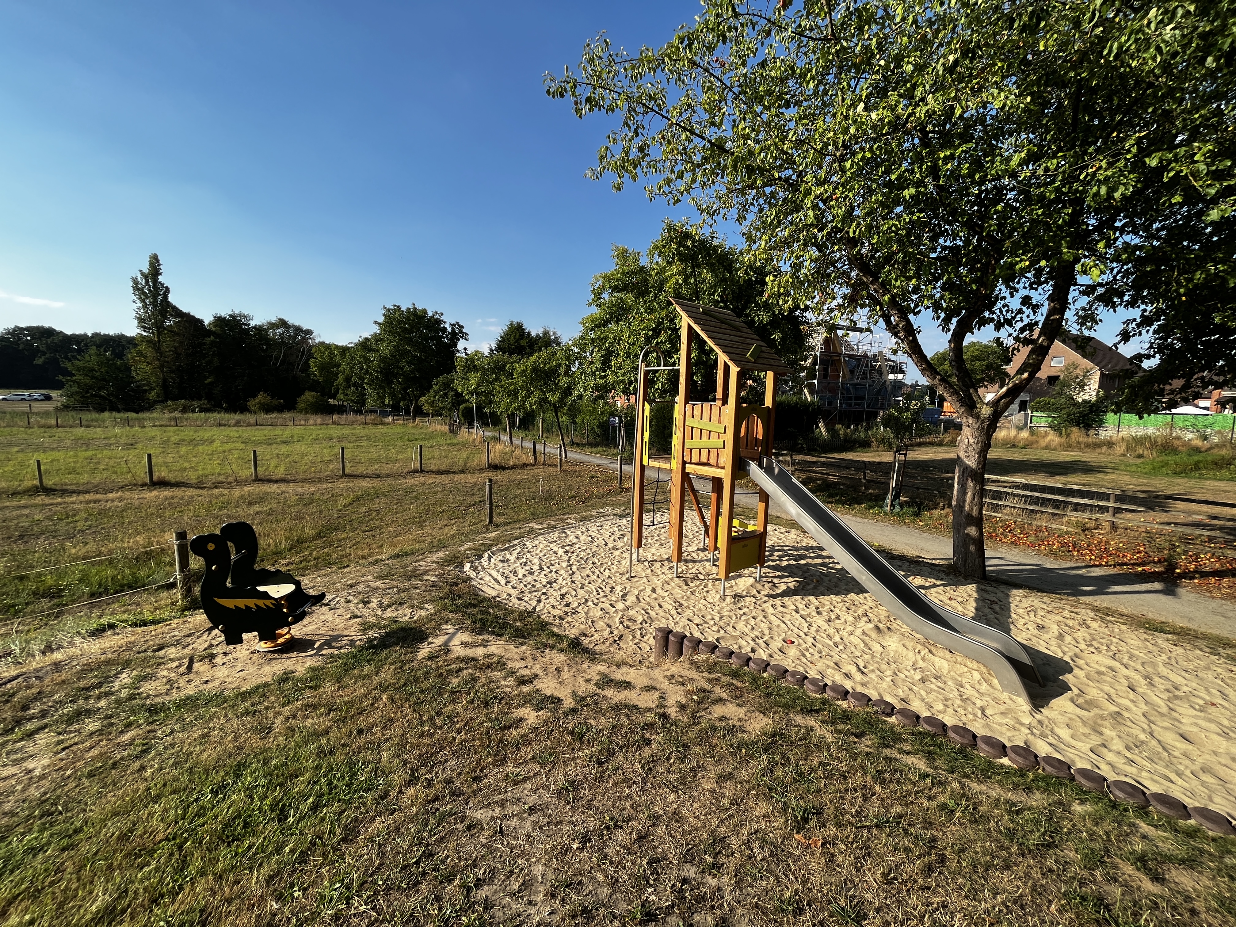 Spielgerät am Haus des Gastes in Mardorf