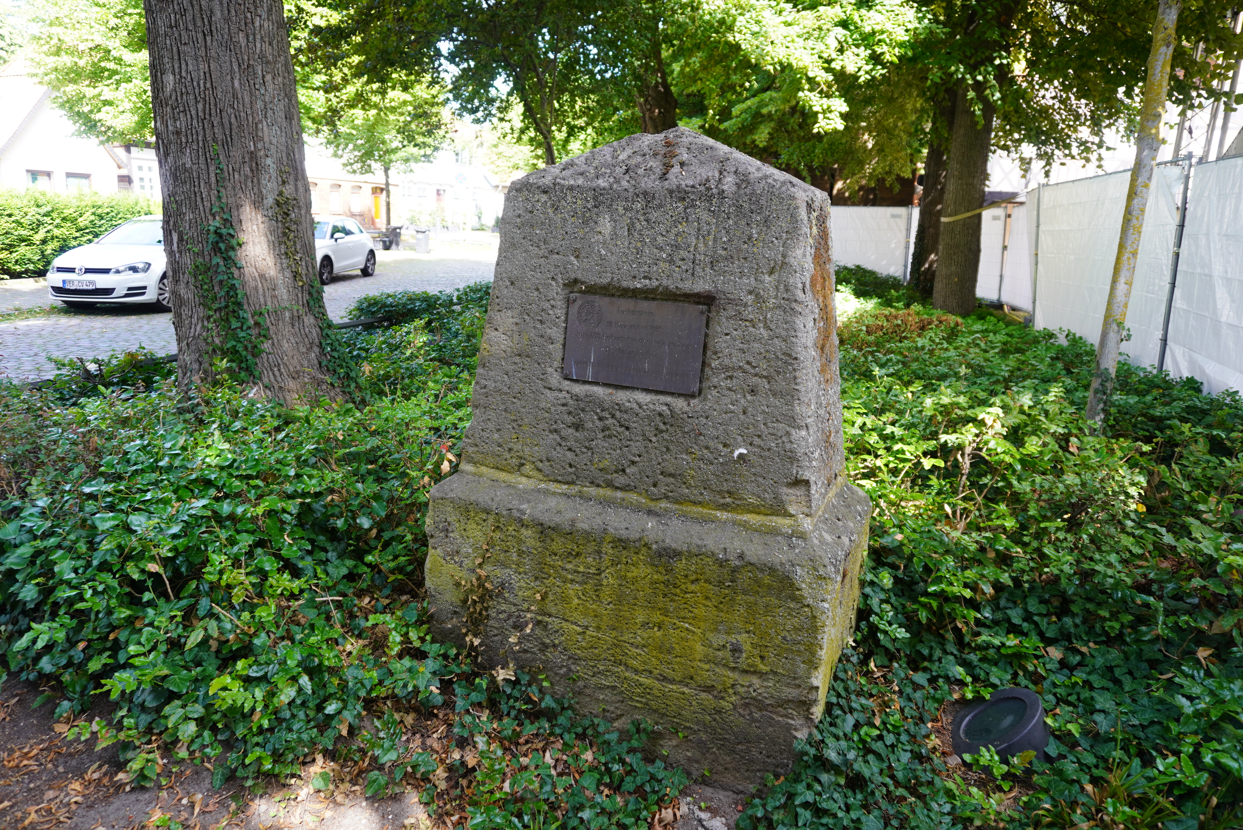 Luther-Stein am Domplatz