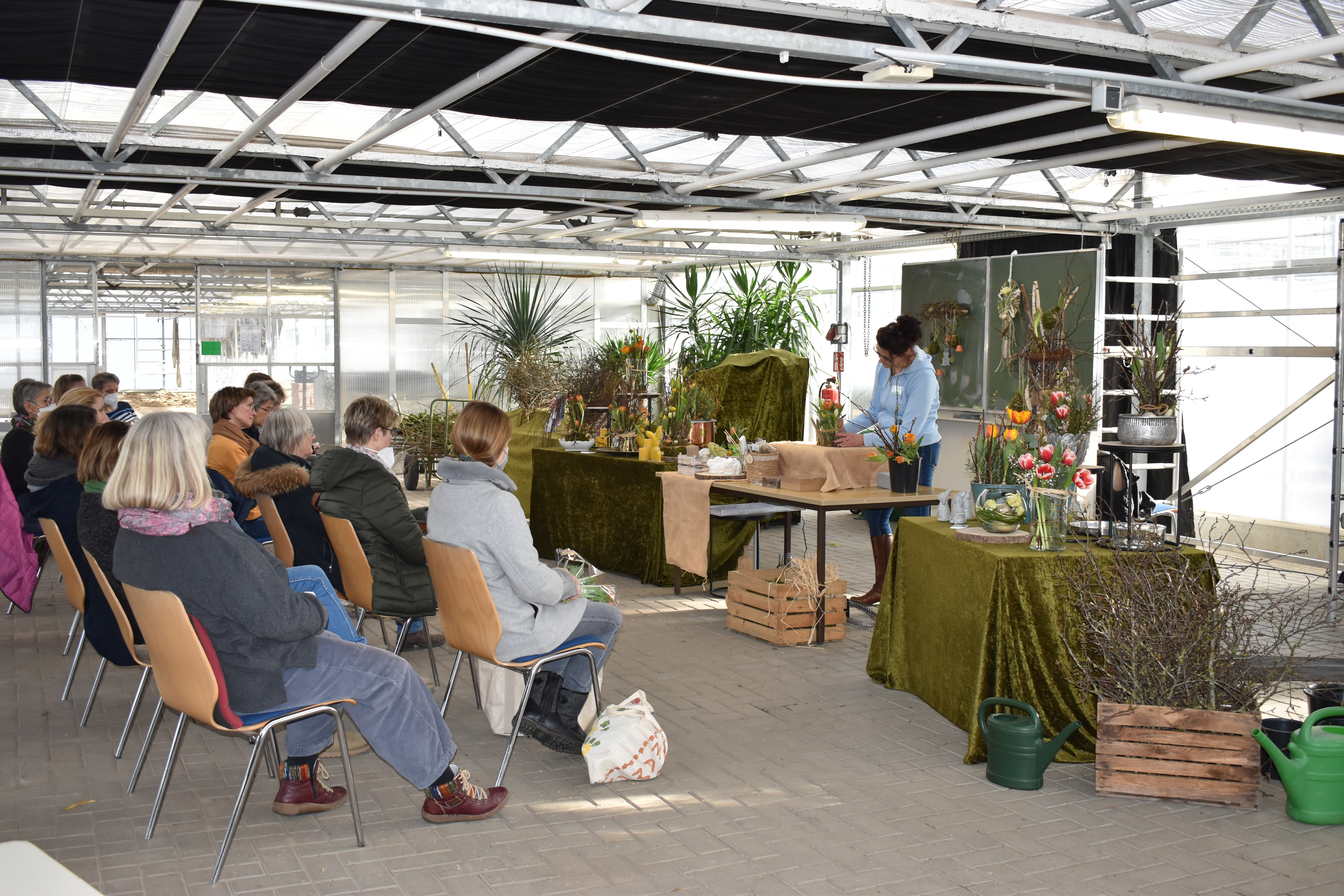 Floristik-Workshop: Frühlingshafte experimentelle Tischdekorationen