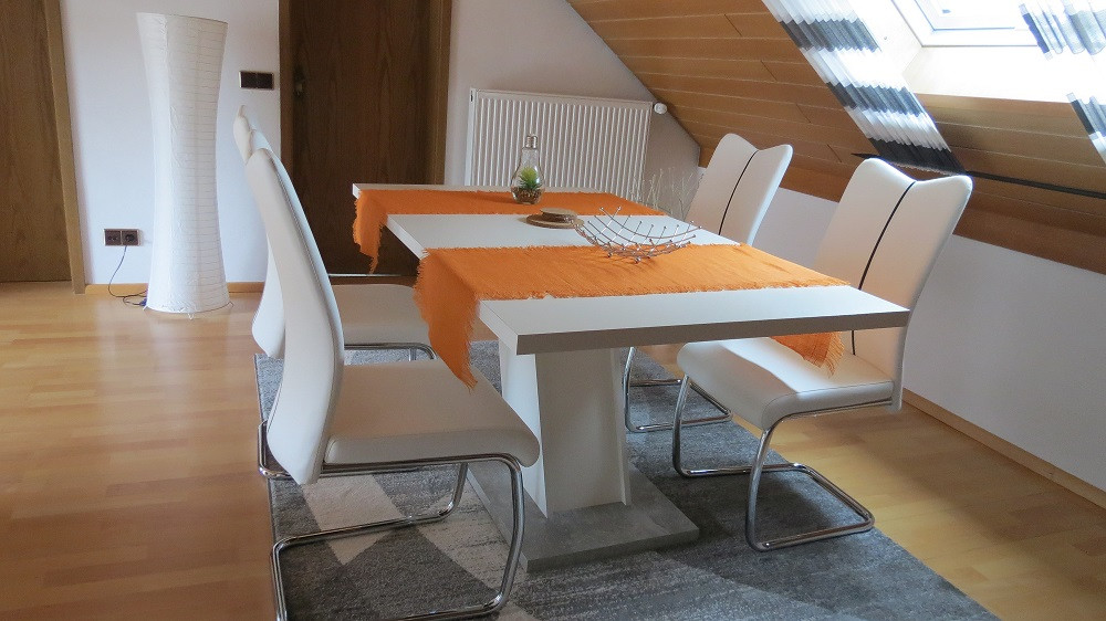 Esszimmer der Ferienwohnung Waldblick in St. Ingbert