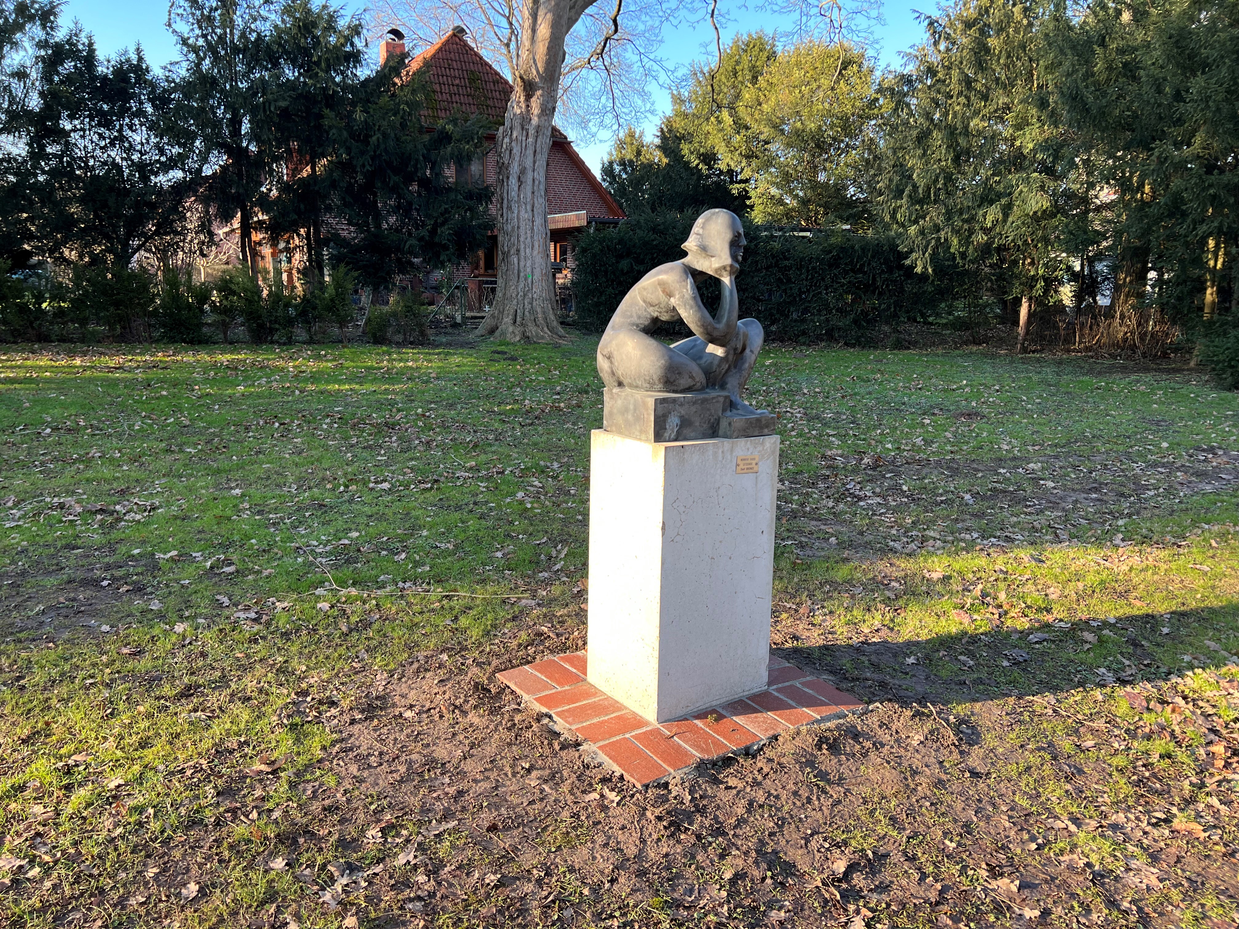 Skulptur "Sitzende"