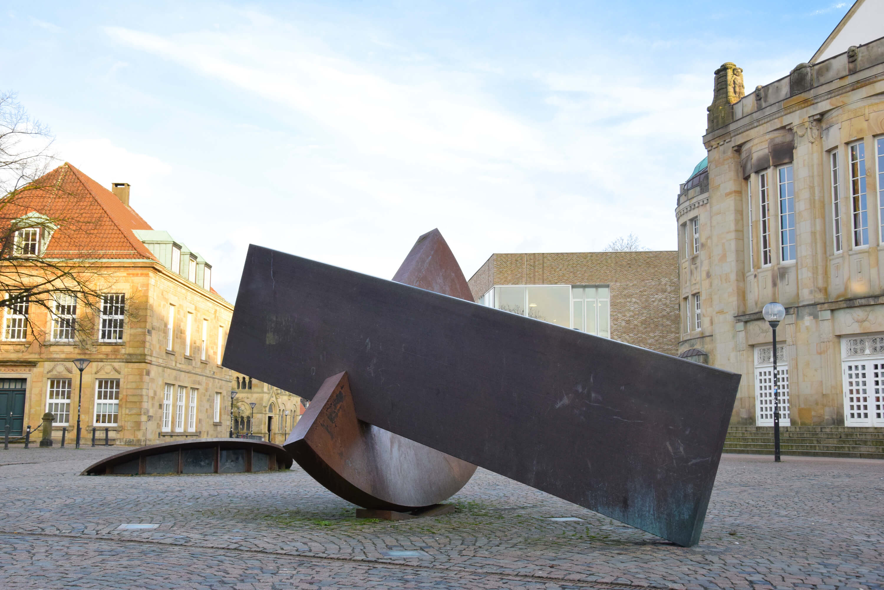 Skulptur "Toleranz, Gleiches Gewicht - Gleichgewicht"