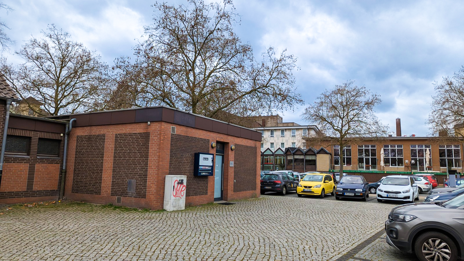 Öffentliche Toilette am Schützenplatz Peine