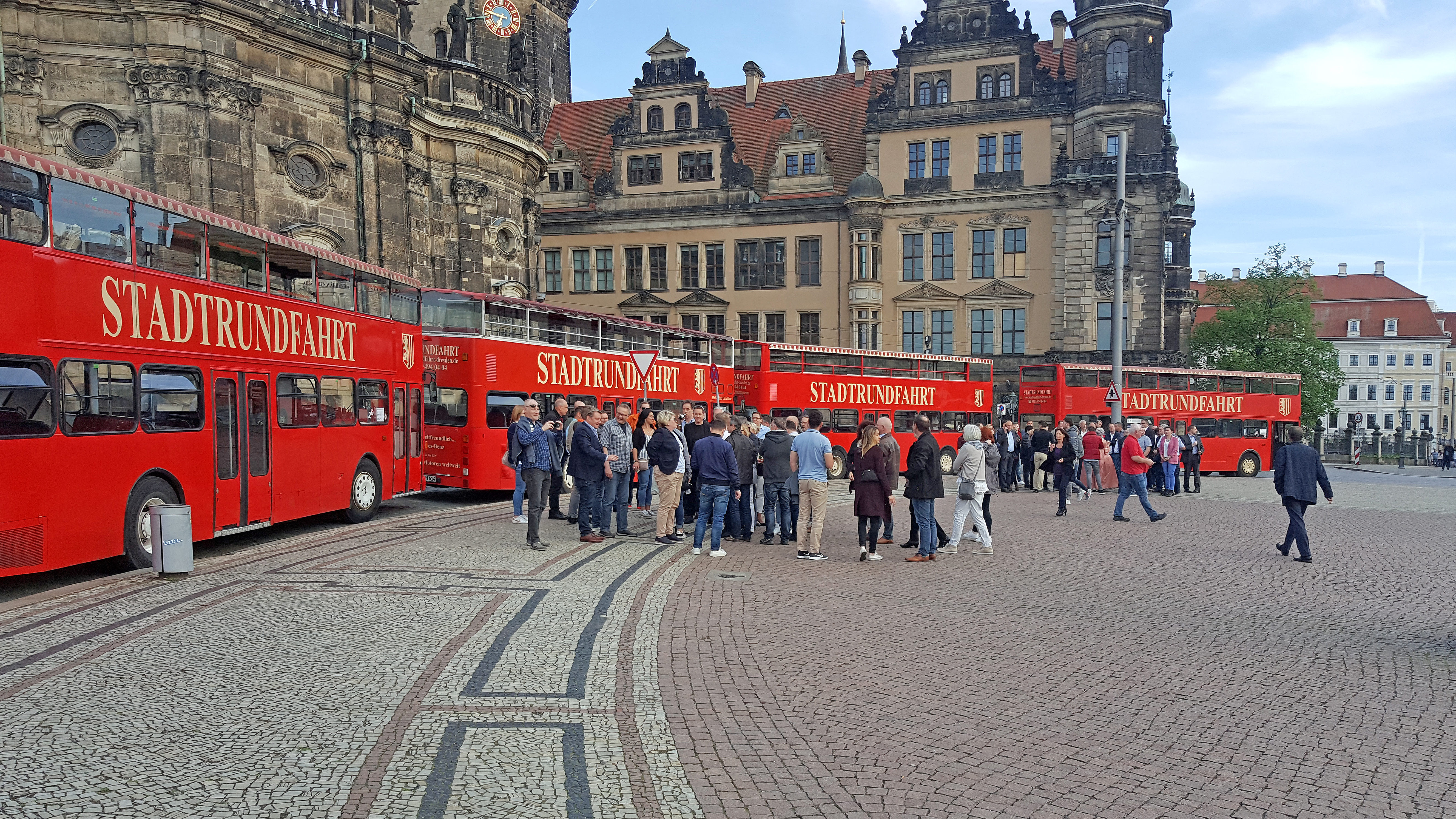 Dresdner Stadtrundfahrt – Die Roten Doppeldecker GmbH