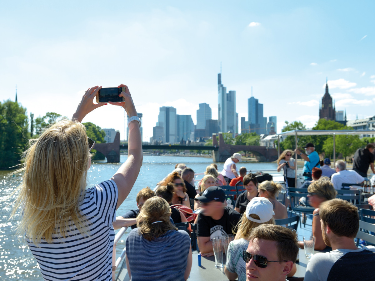 Schiffsrundfahrt in Frankfurt mit der Primus-Linie