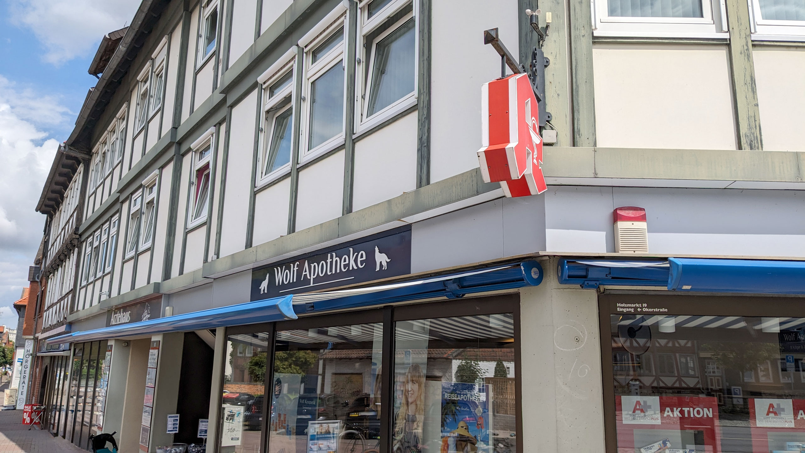 Wolf Apotheke