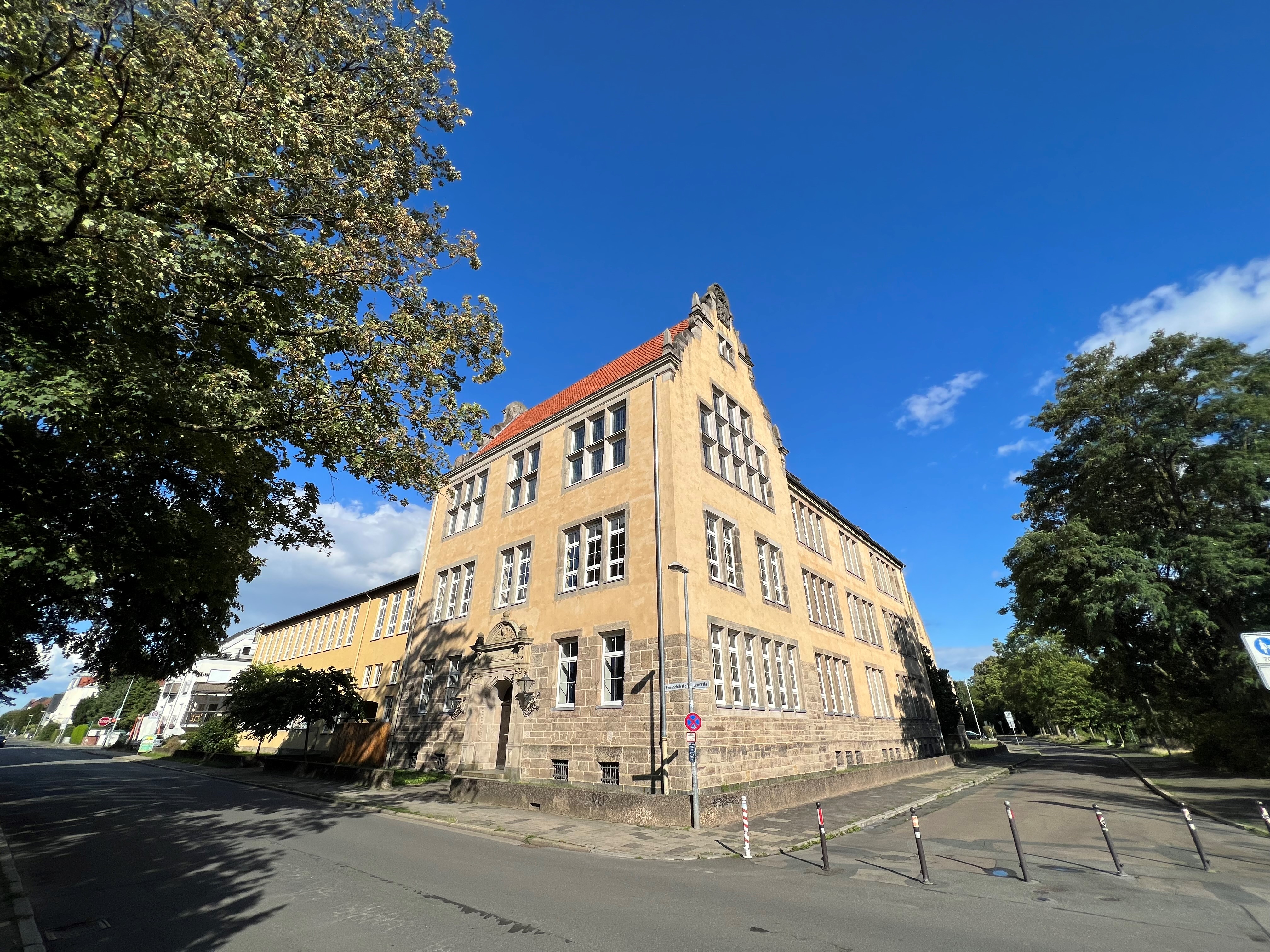 Albert-Schweizer-Gymnasium