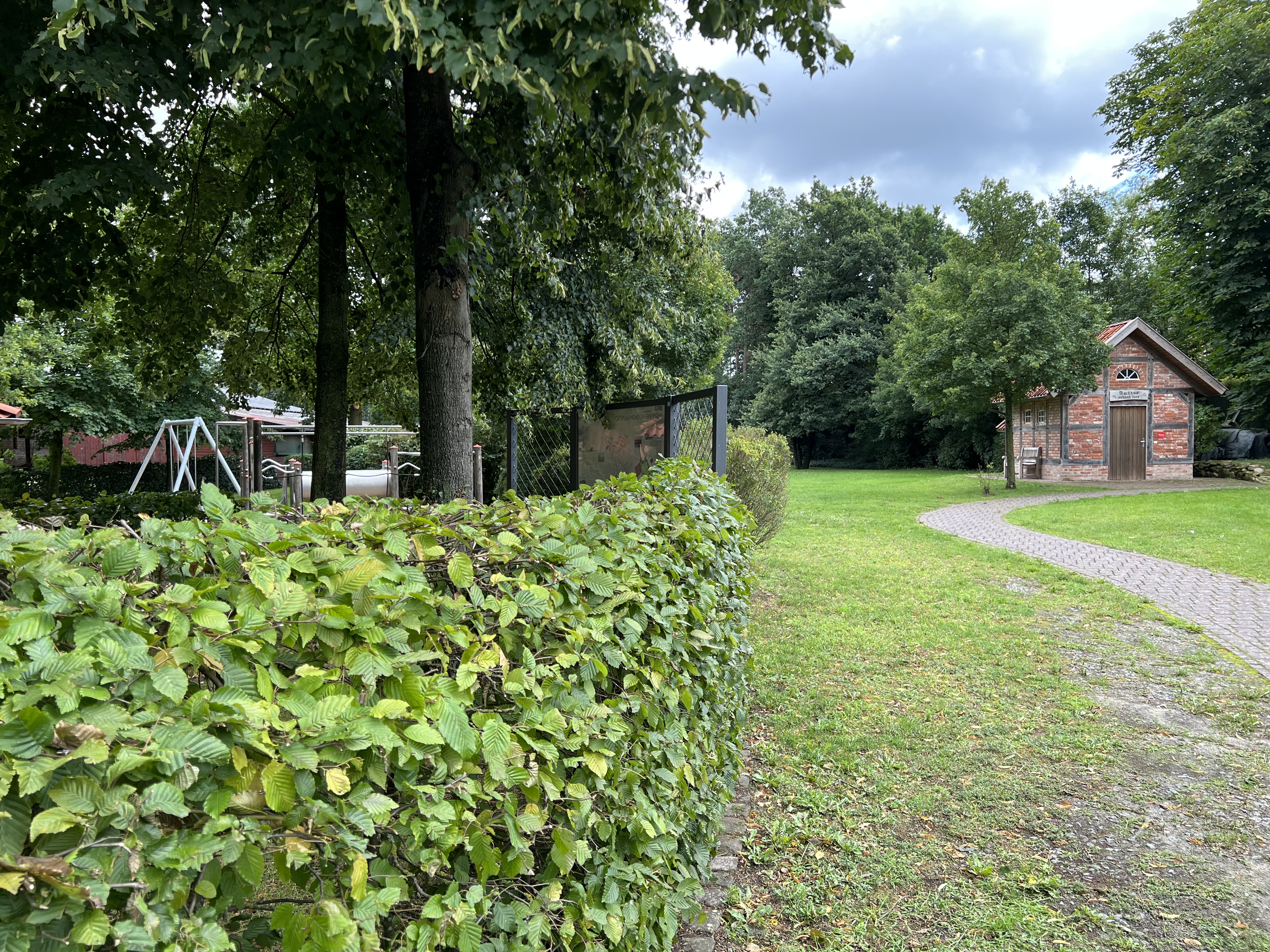Mehrgenerationenplatz Hohenaverbergen