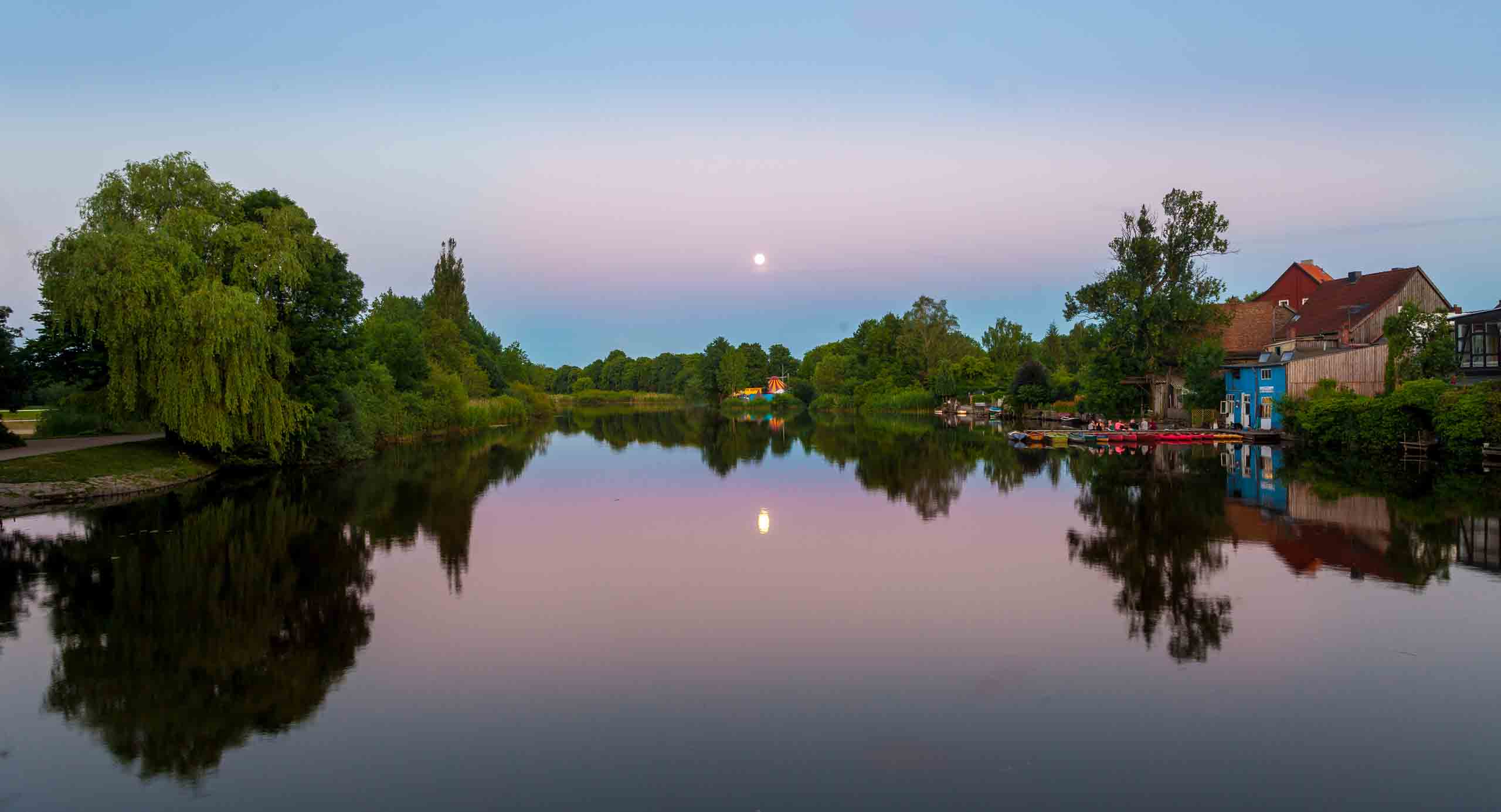 Die Aller bei Sonnenaufgang in Celle