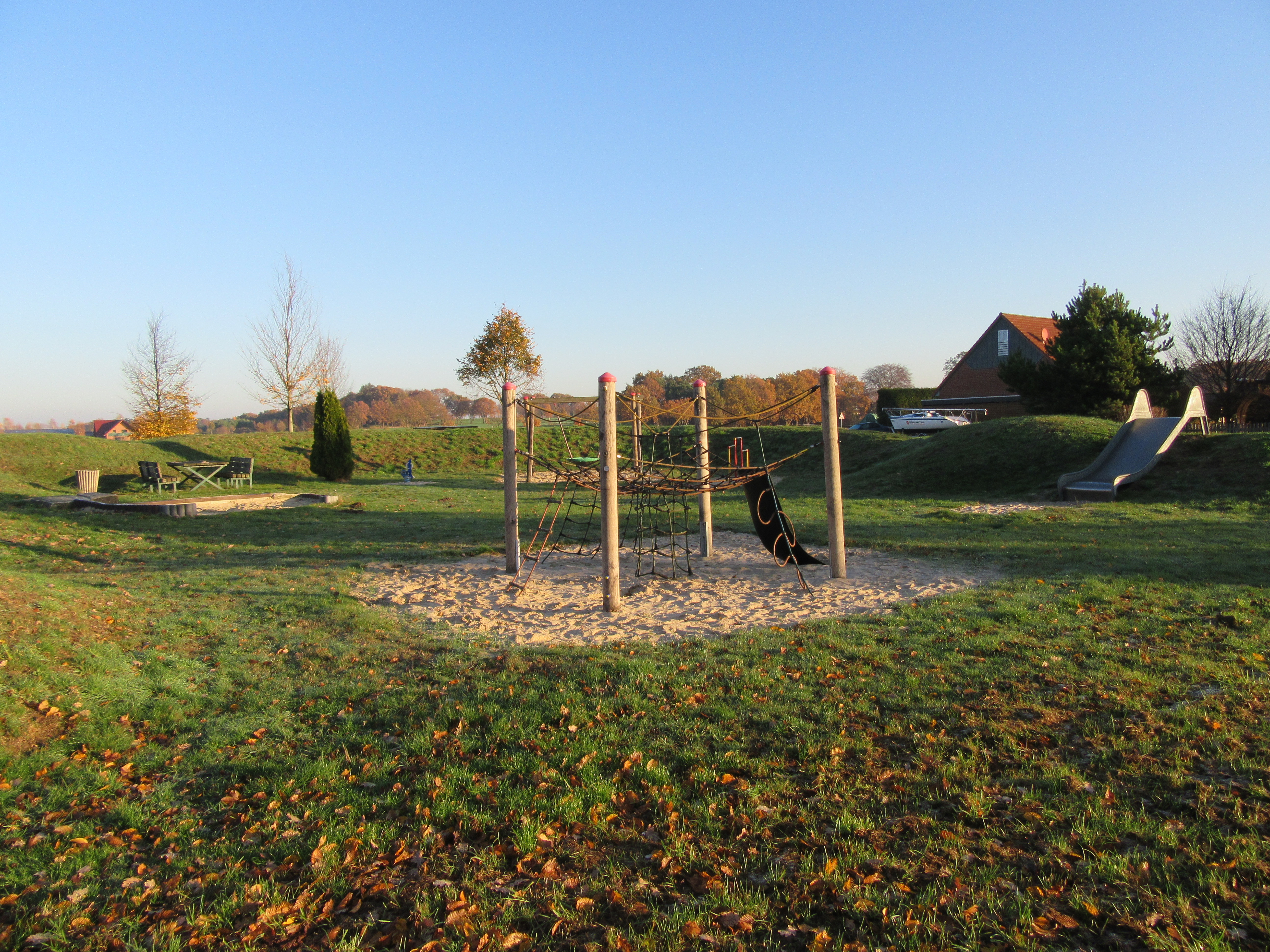 Spielplatz Hinter dem Kirchhofe/Jägerstraße in Mardorf