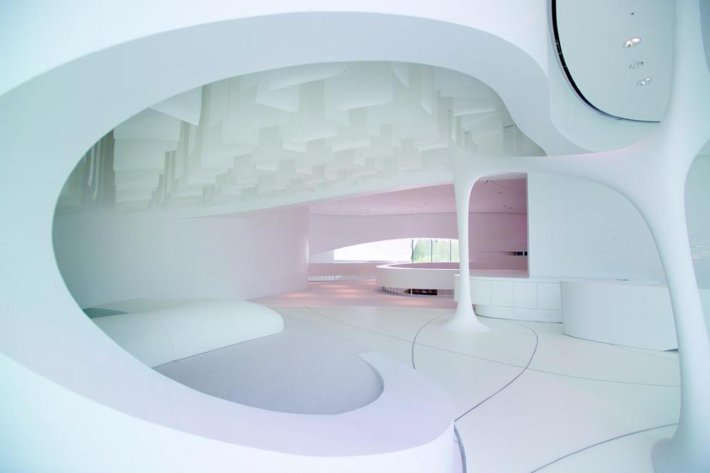 Leonardo glass cube