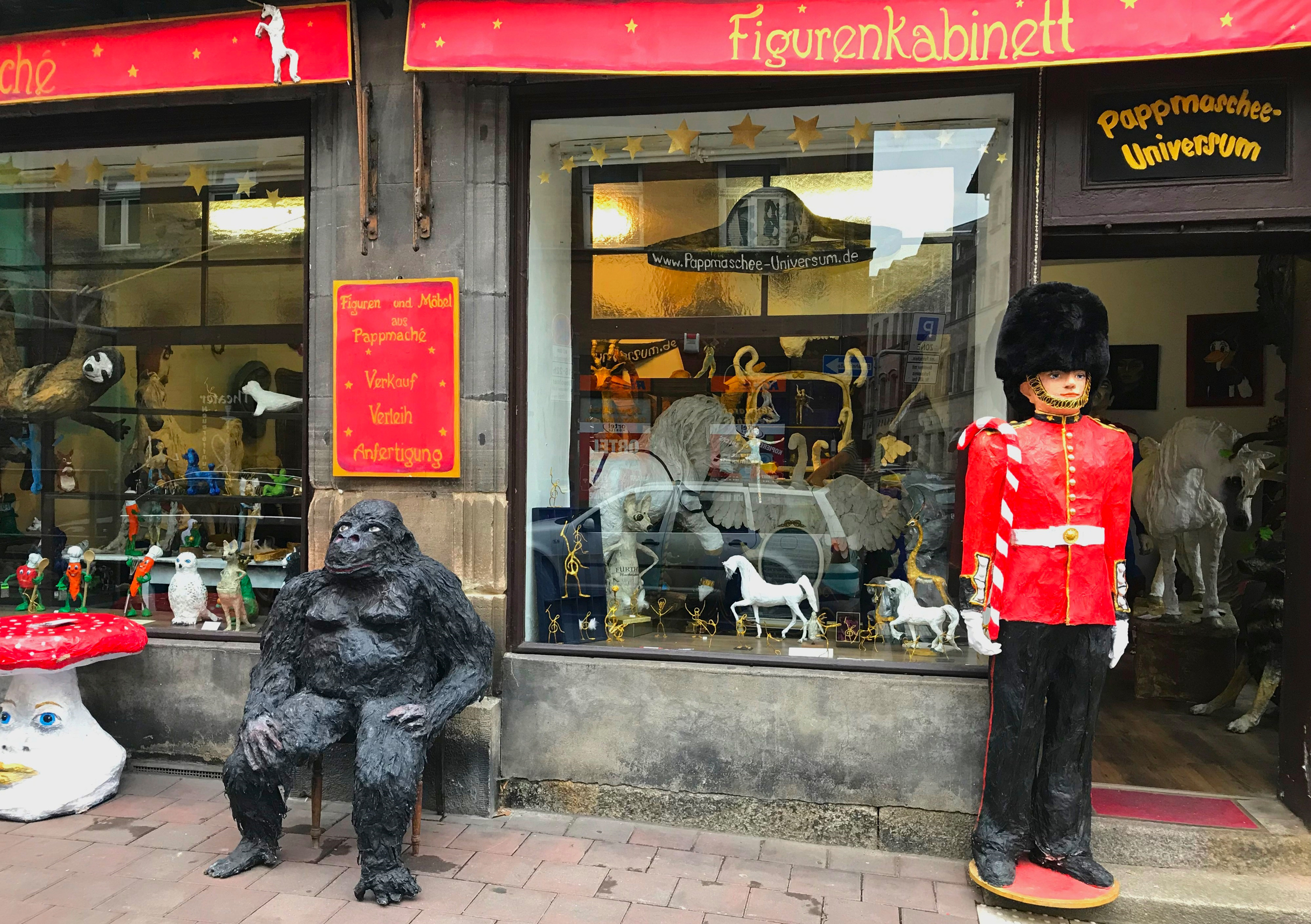 Pappmaschee Universum