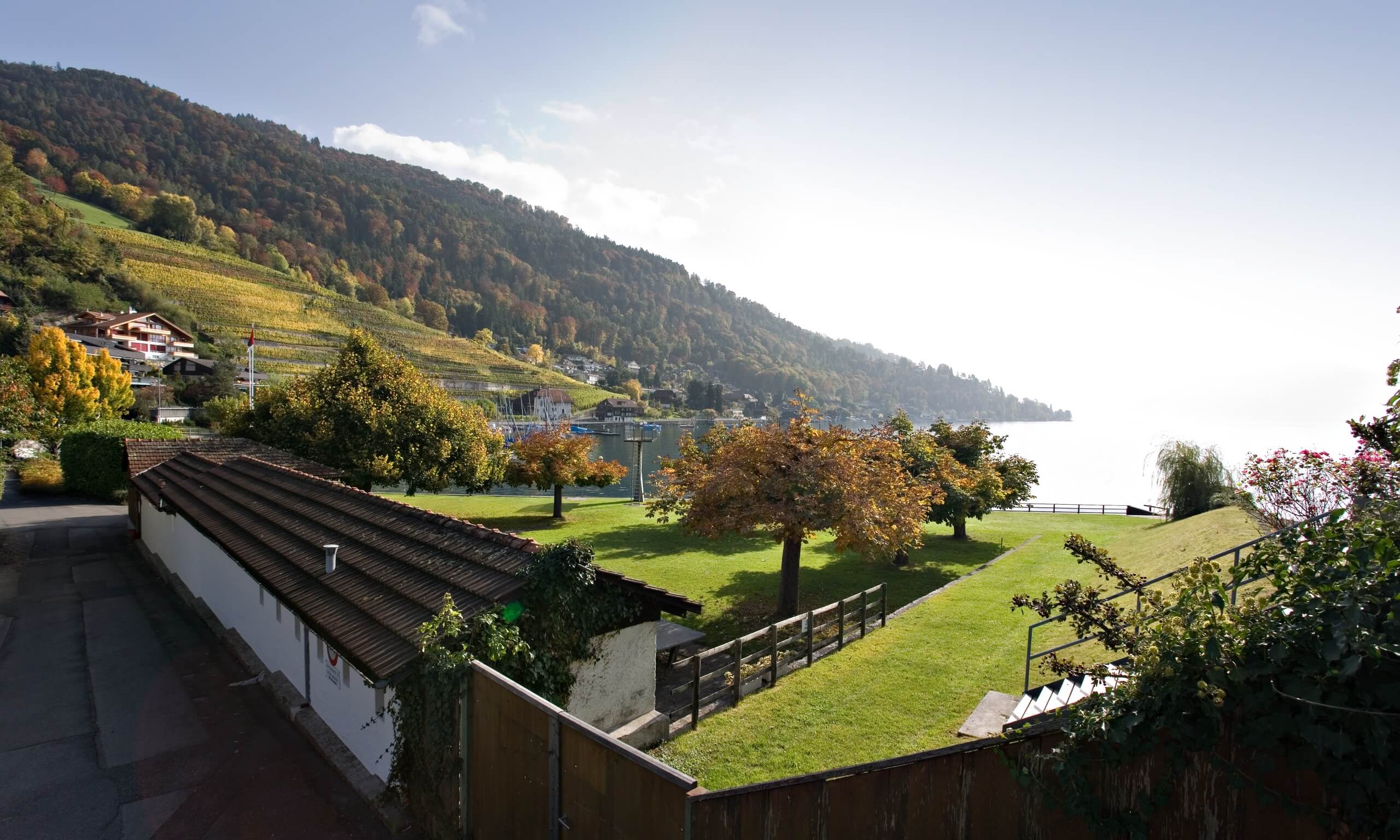 oberhofen-strandbad-sommer-familie-freunde-thunersee