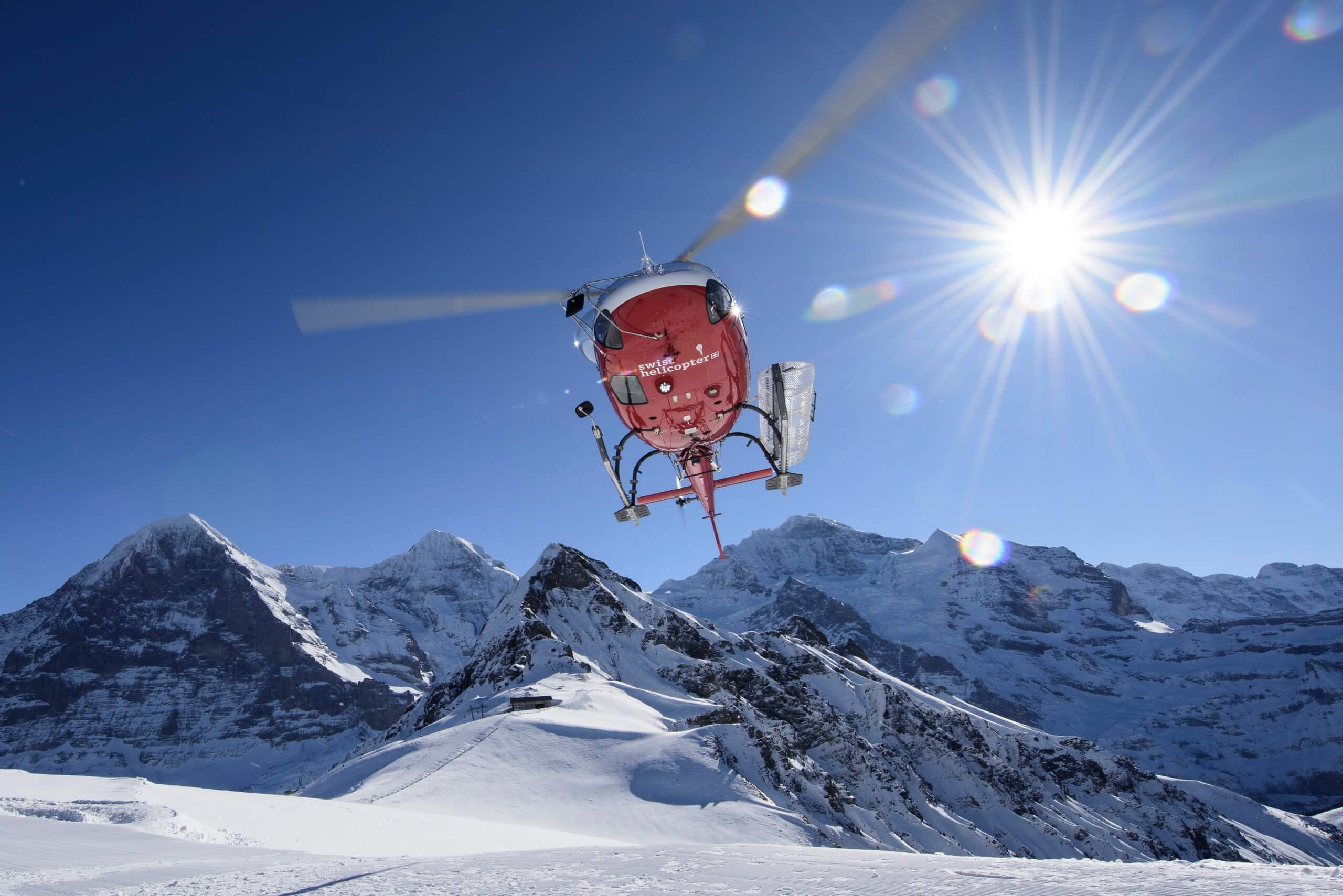 swiss-helicopter-berge-panorama