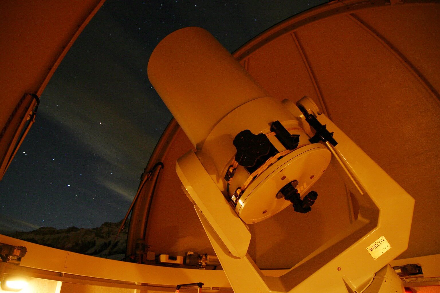 sigriswil-schwanden-sternwarte-sirius-teleskop-sternenhimmel