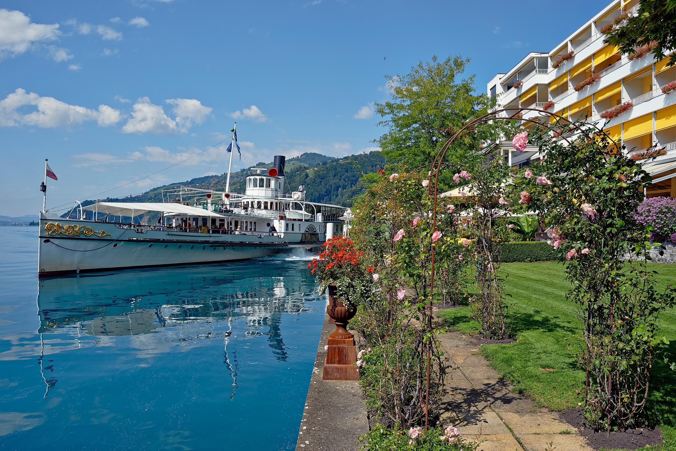 merligen-st-beatus-solbad-sommer-schiff