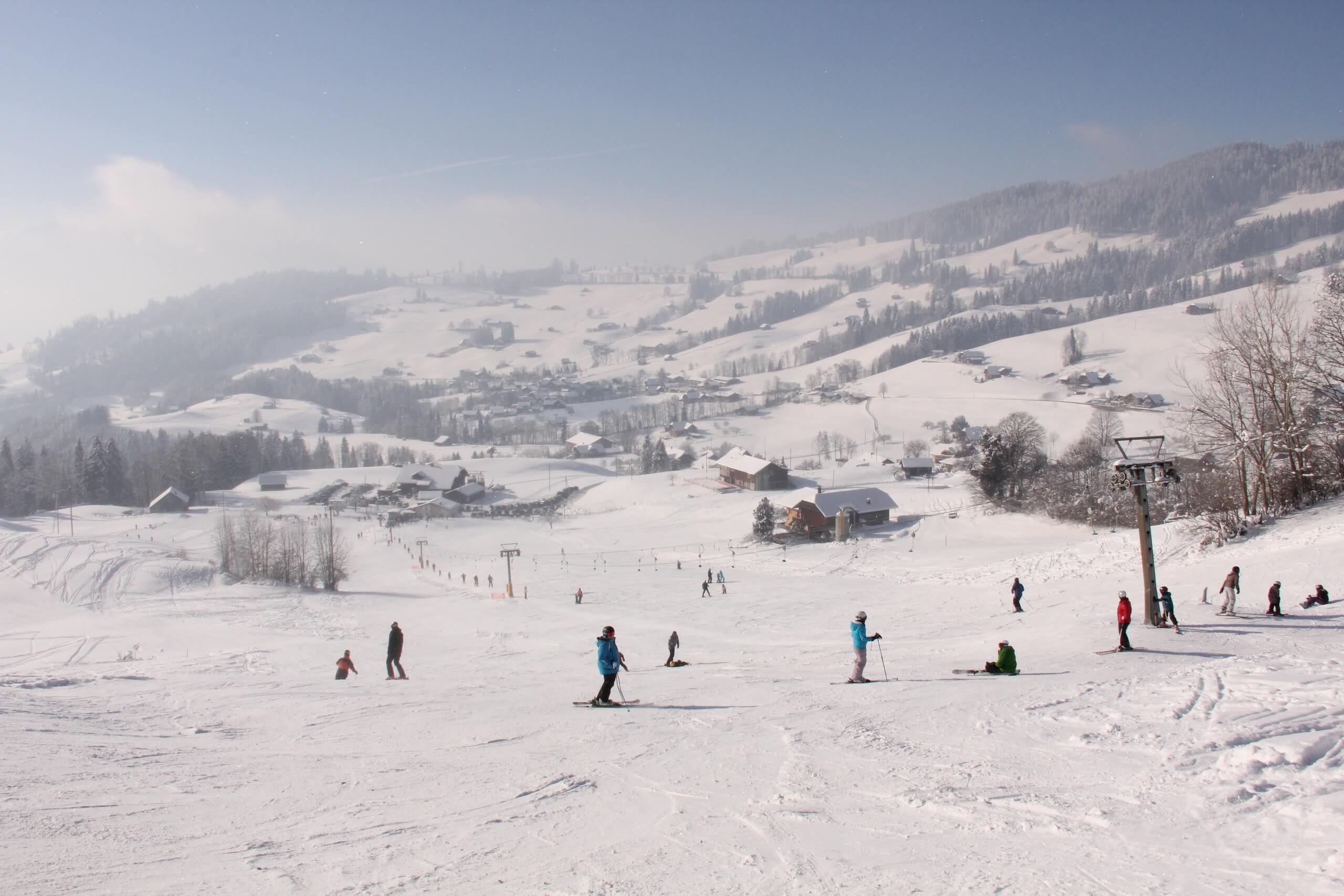schwanden-bei-sigriswil-skilift-winter-skigebiet