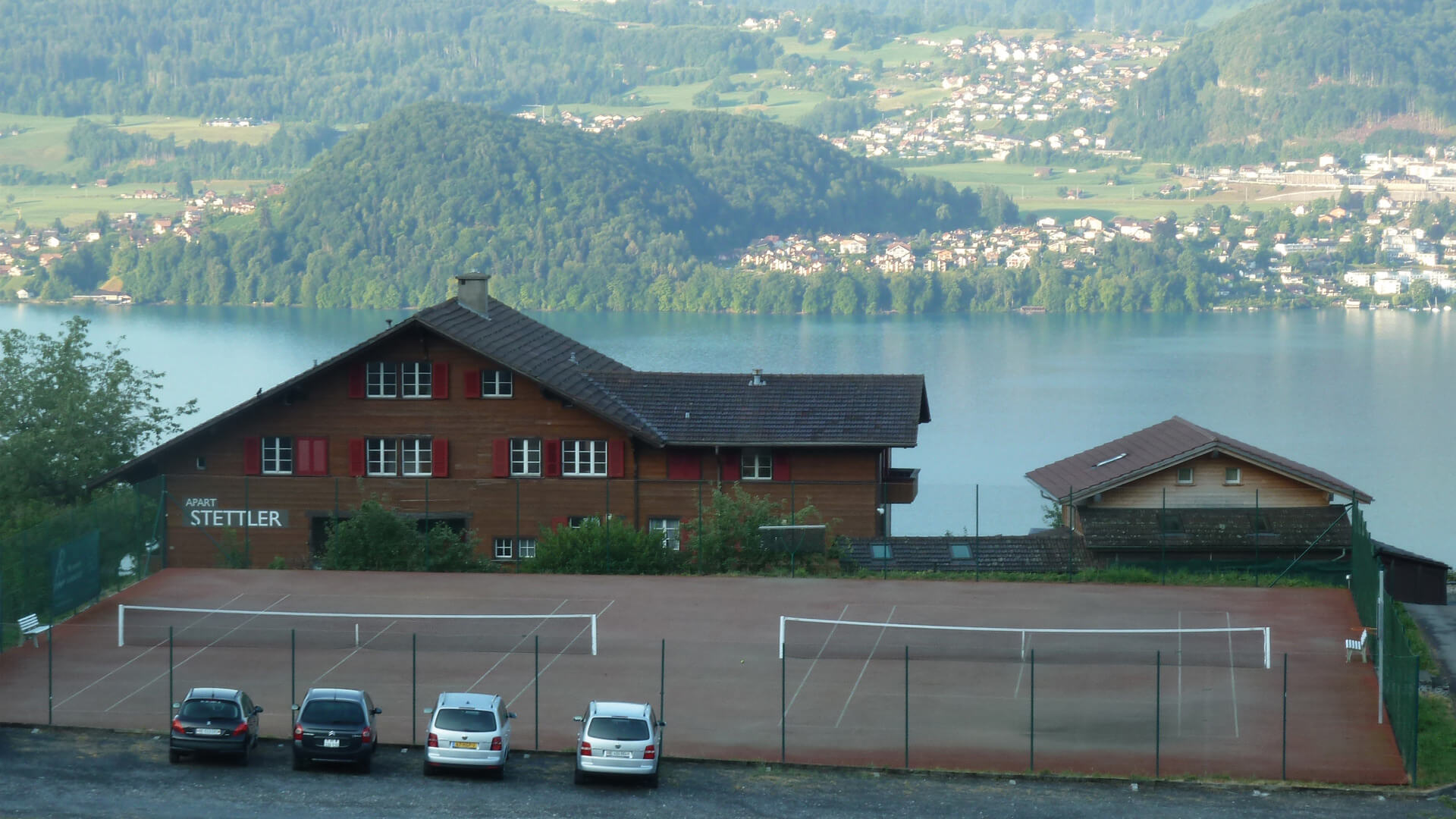 sigriswil-tennisplatz-sommer