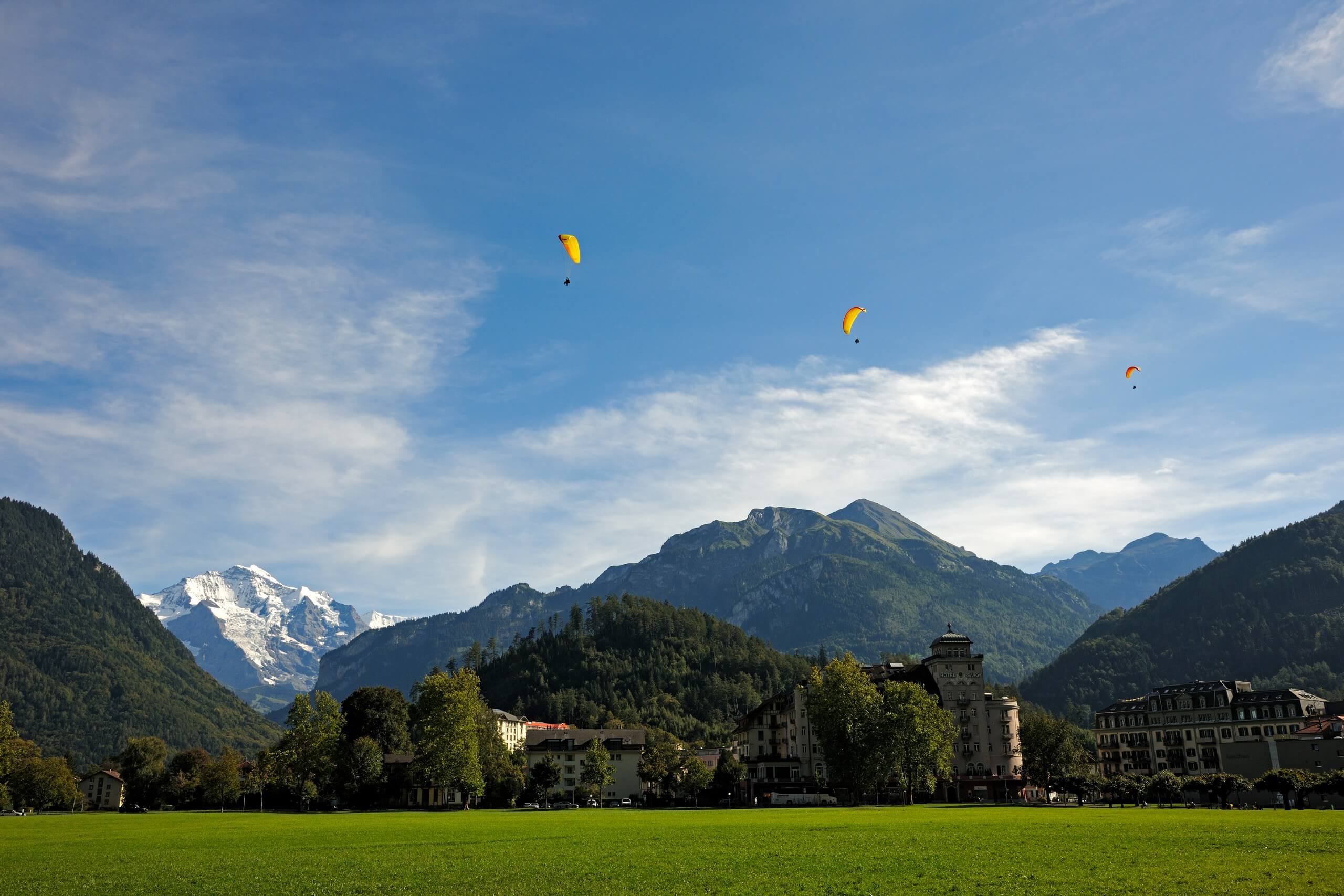 Höheweg in Interlaken – for a stunning stroll