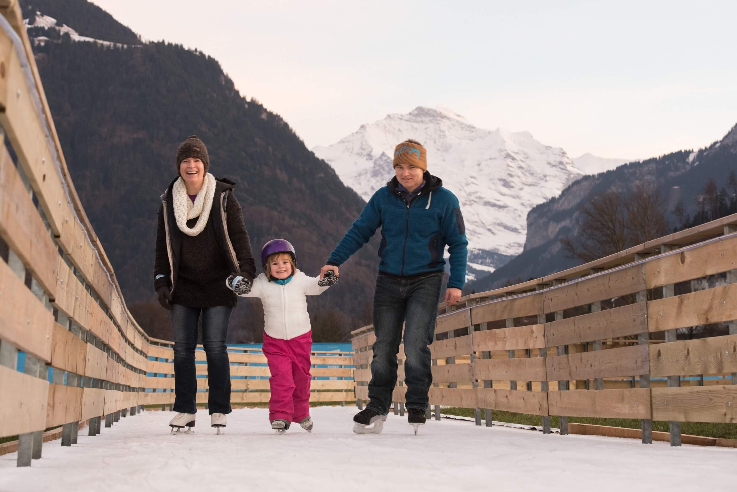 interlaken-top-of-europe-ice-magic-familie-schlittschuhlaufen-winter-eisweg-jungfrau-winterevents