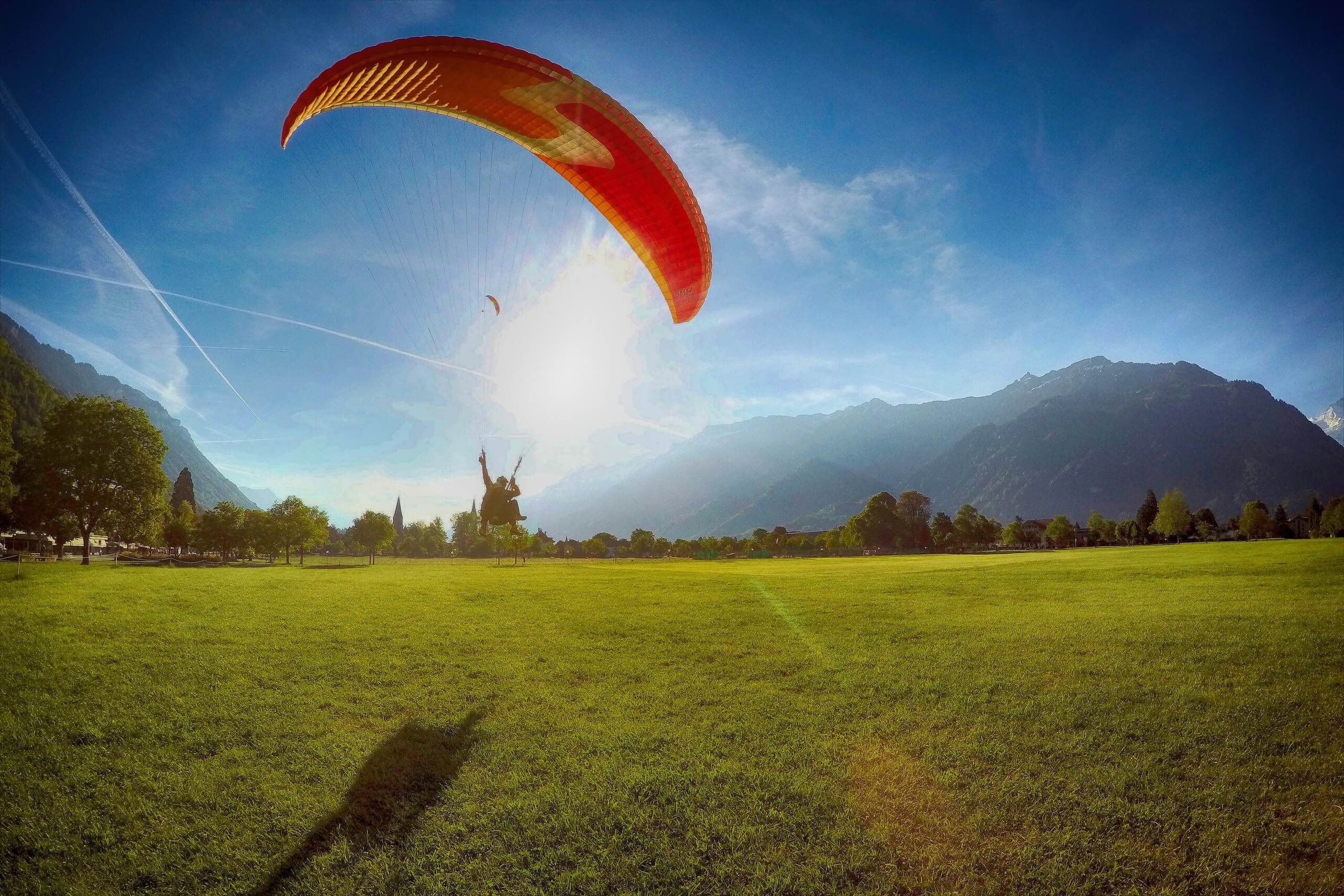 interlaken-paragliding-alpinair-interlaken-landung
