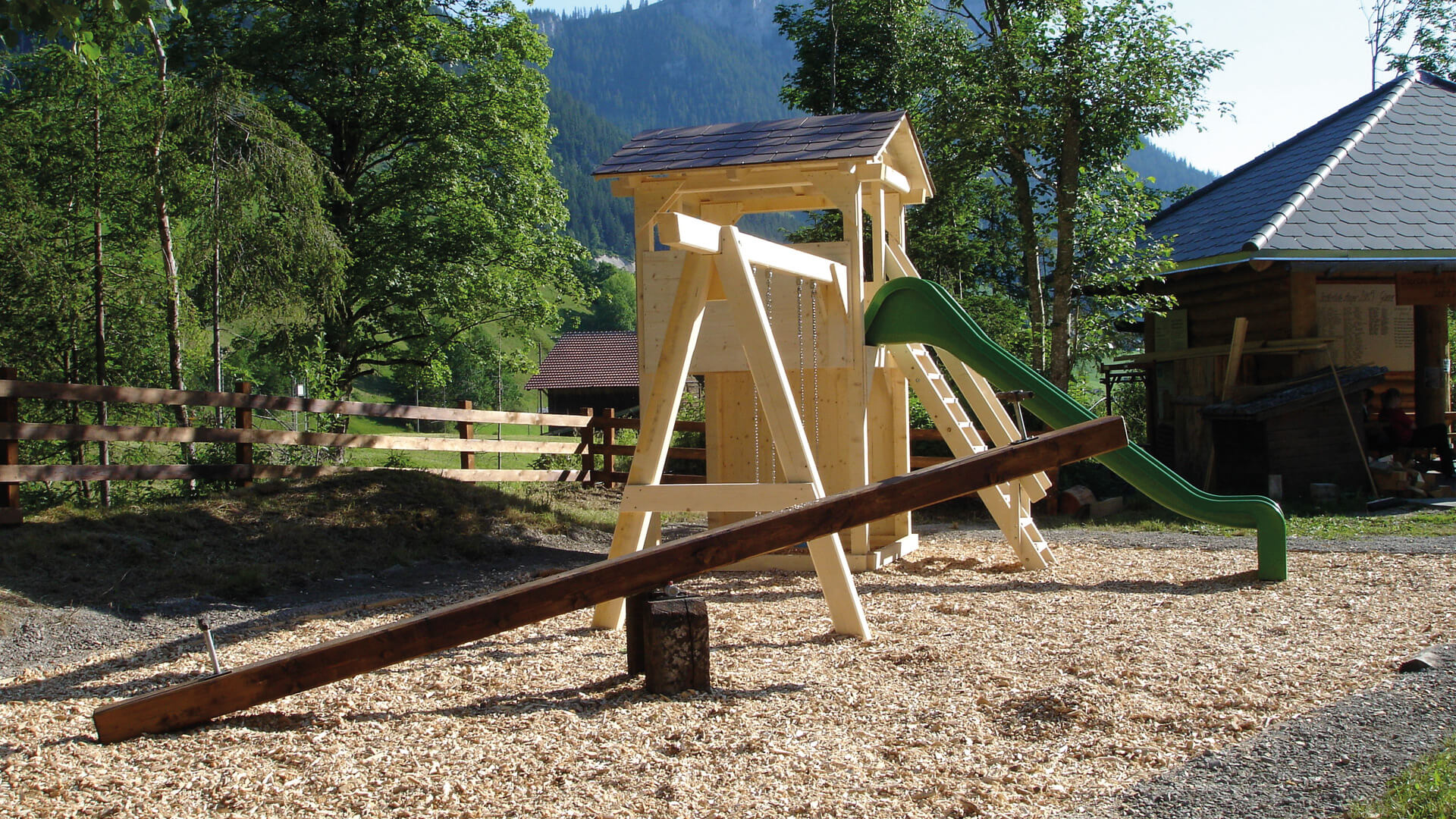 naturpark-diemtigtal-braetlistelle-anger-spielplatz