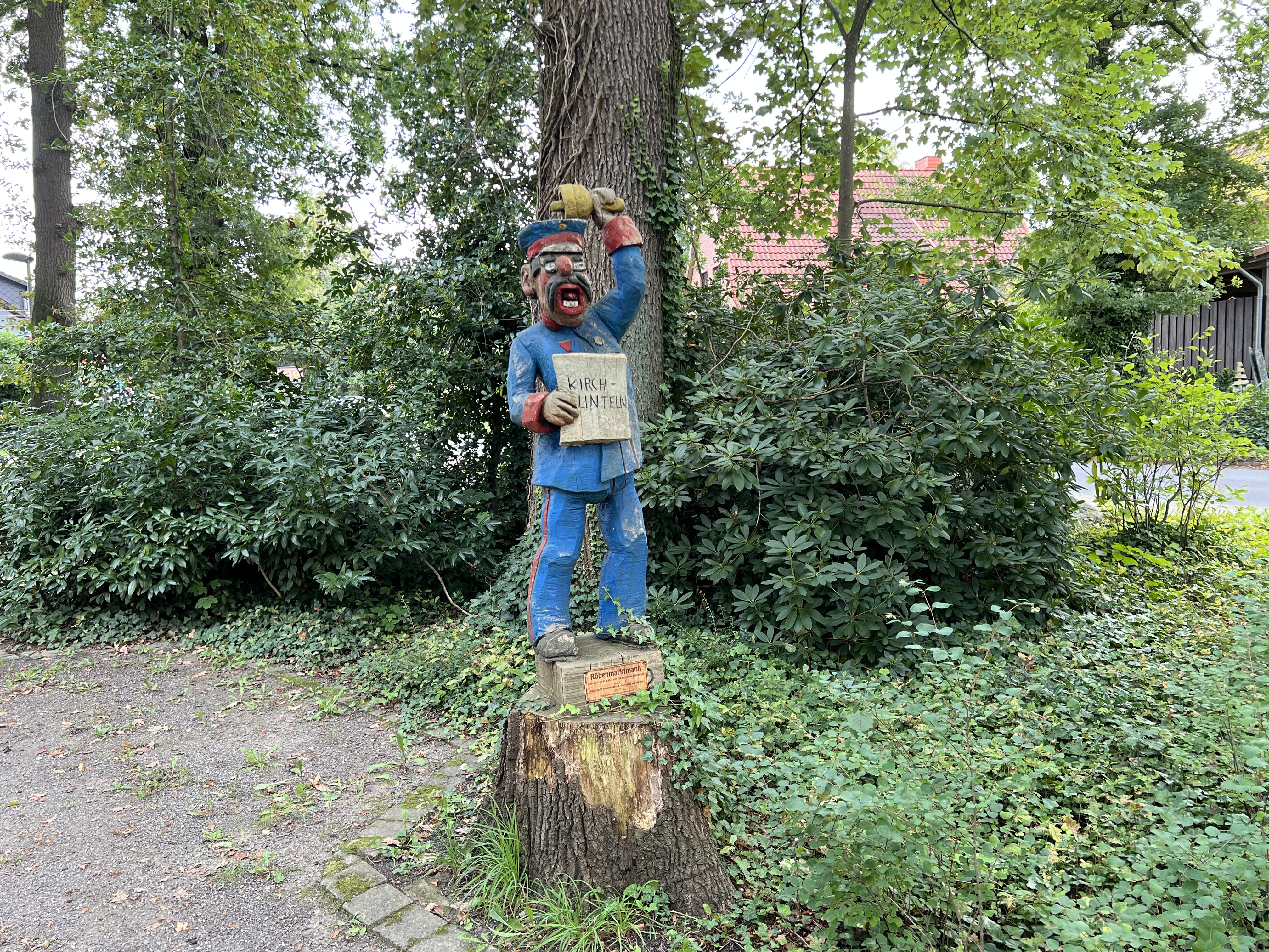 Skulptur „Röbenmarktmann“
