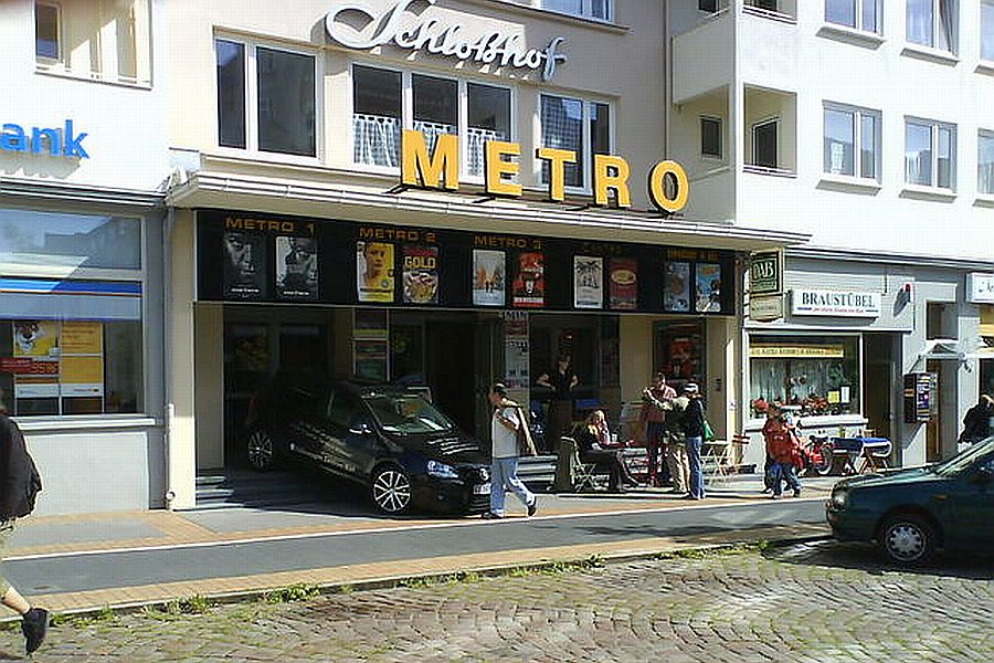 METRO Kino im Schlosshof