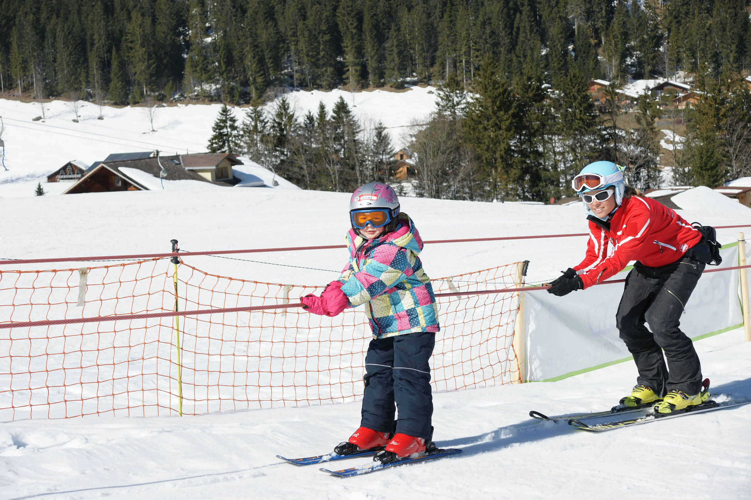 diemtigtal-grimmialp-winter-skischule-seillift-kinder