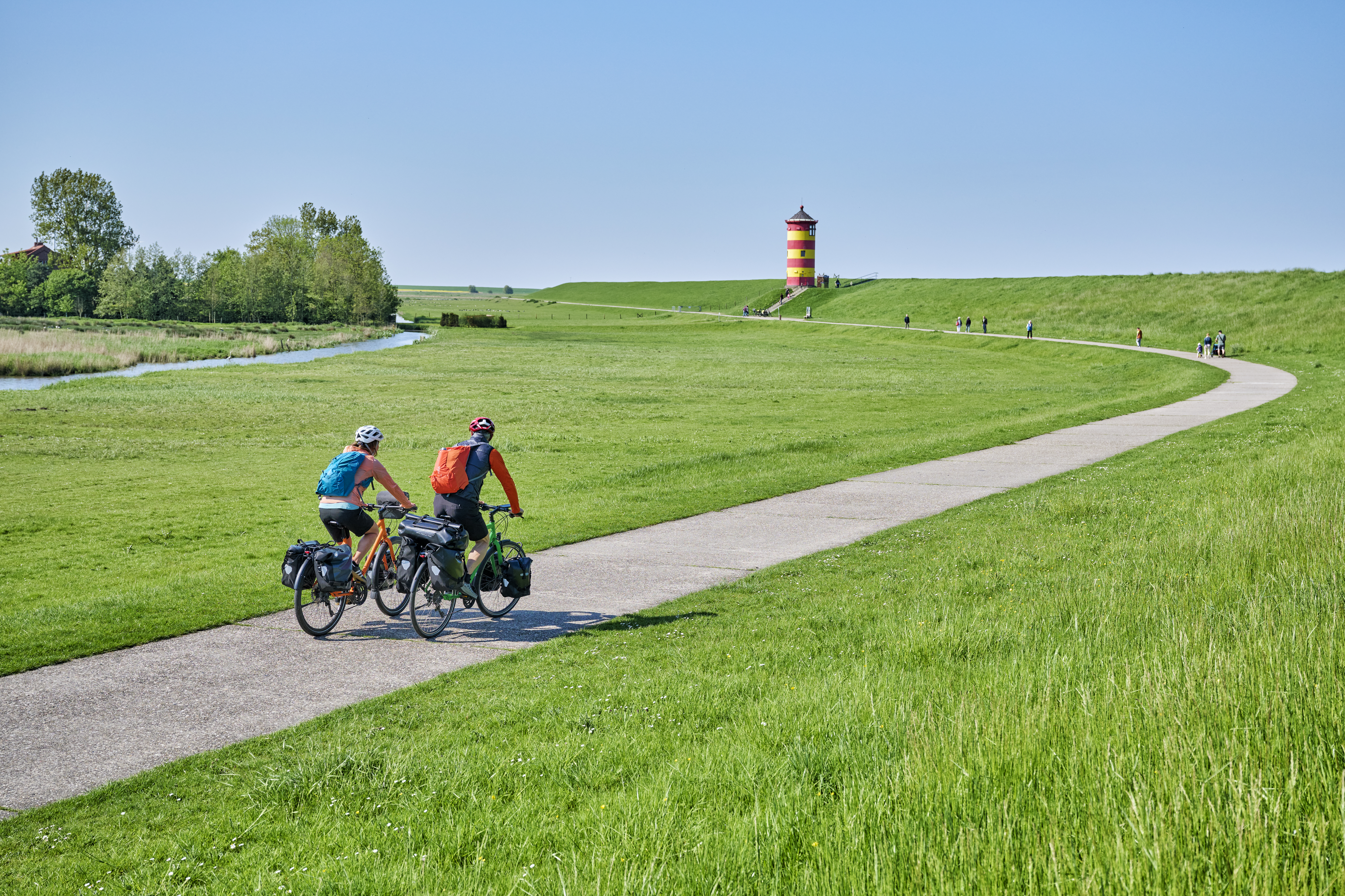 Nordseeküsten-Radweg Etappe 02 - Emden bis Greetsiel