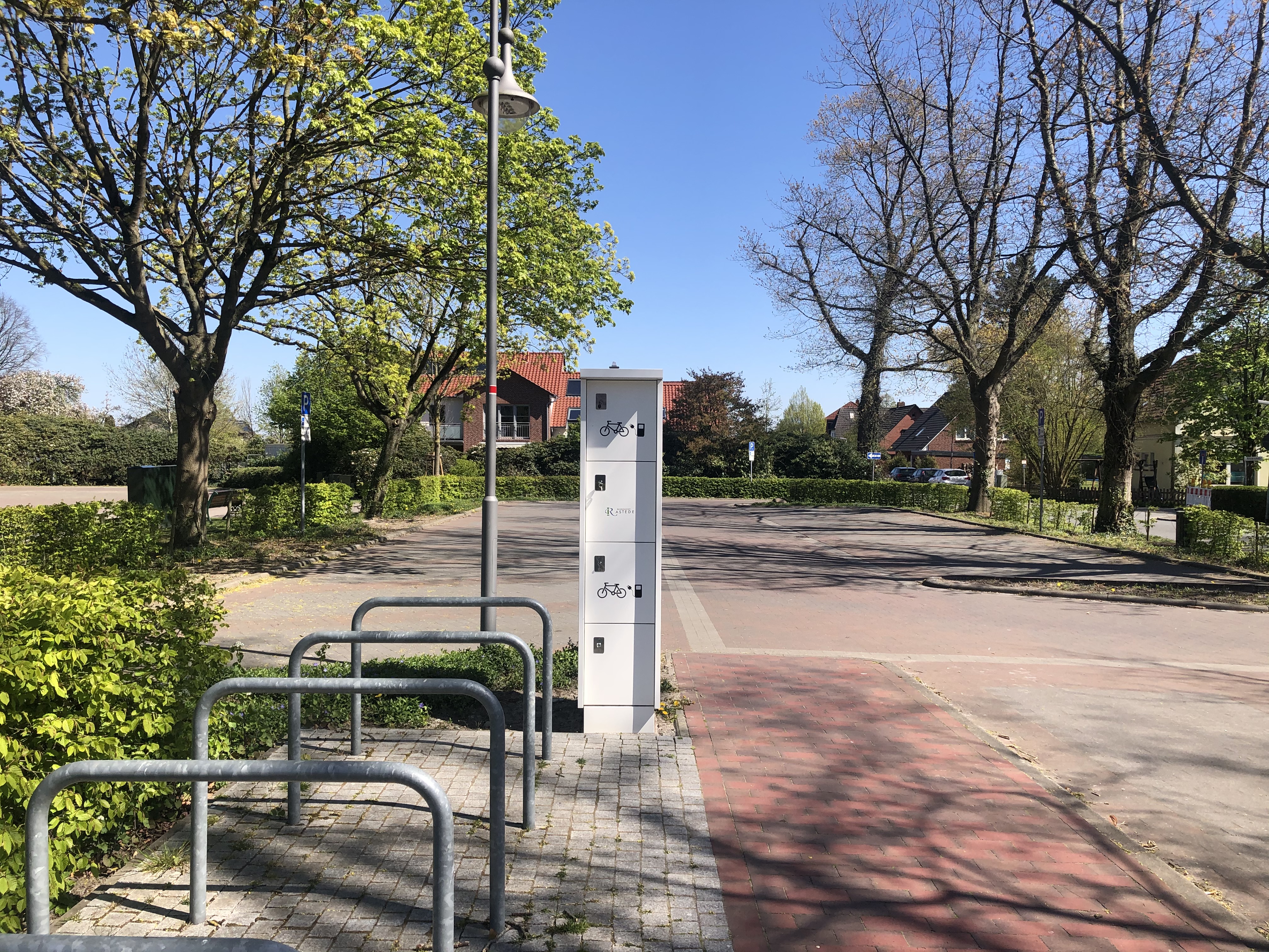 Parkplatz am Kögel-Willms-Platz mit Ladeversorgung