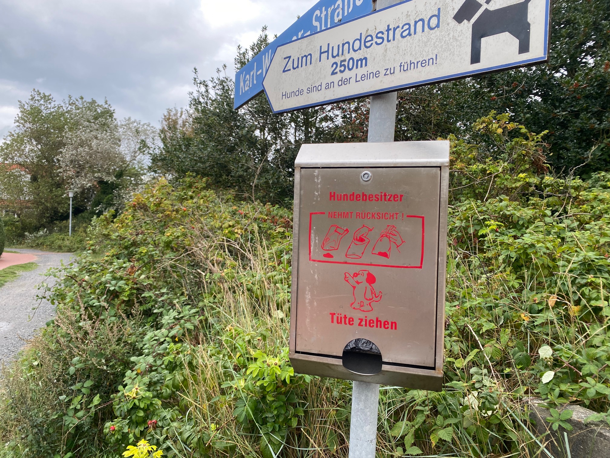 Hundekotbeutelspender Karl-Wagner-Straße