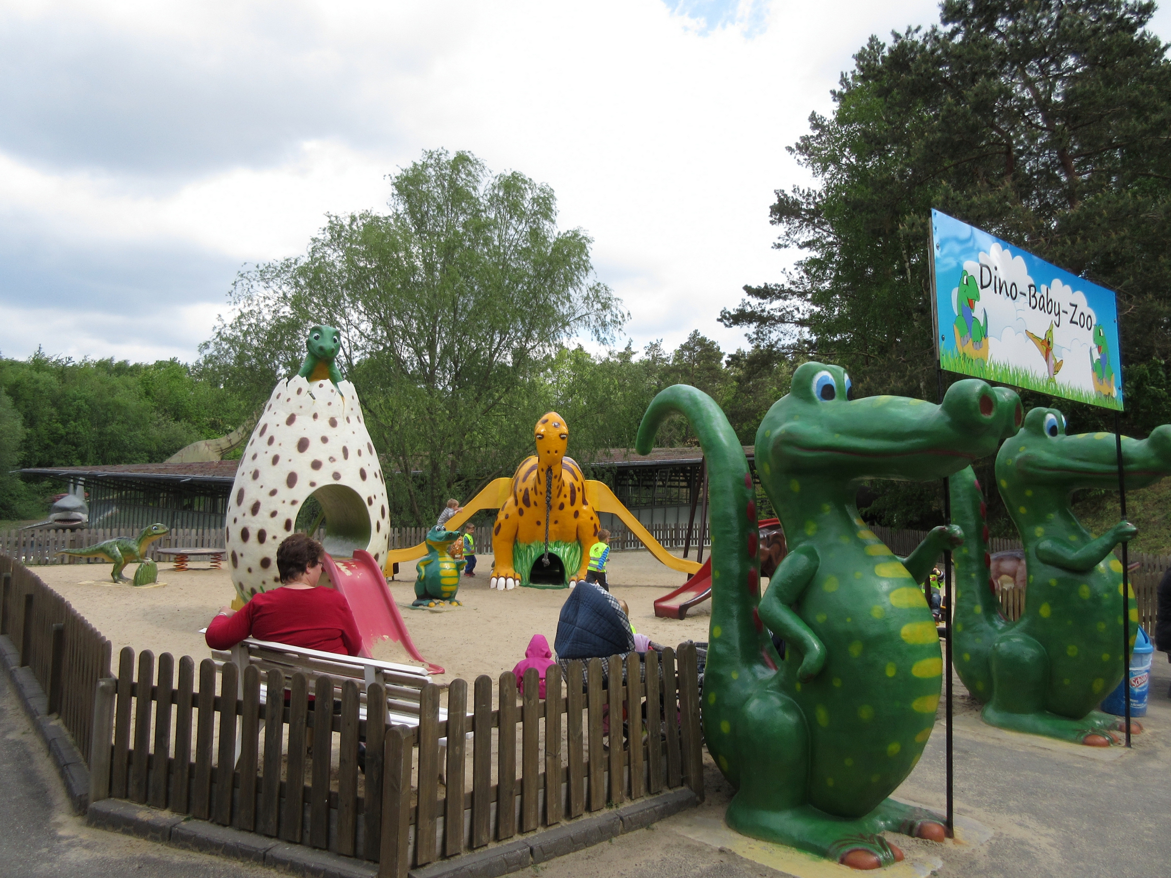 Spielplatz Dino-Park