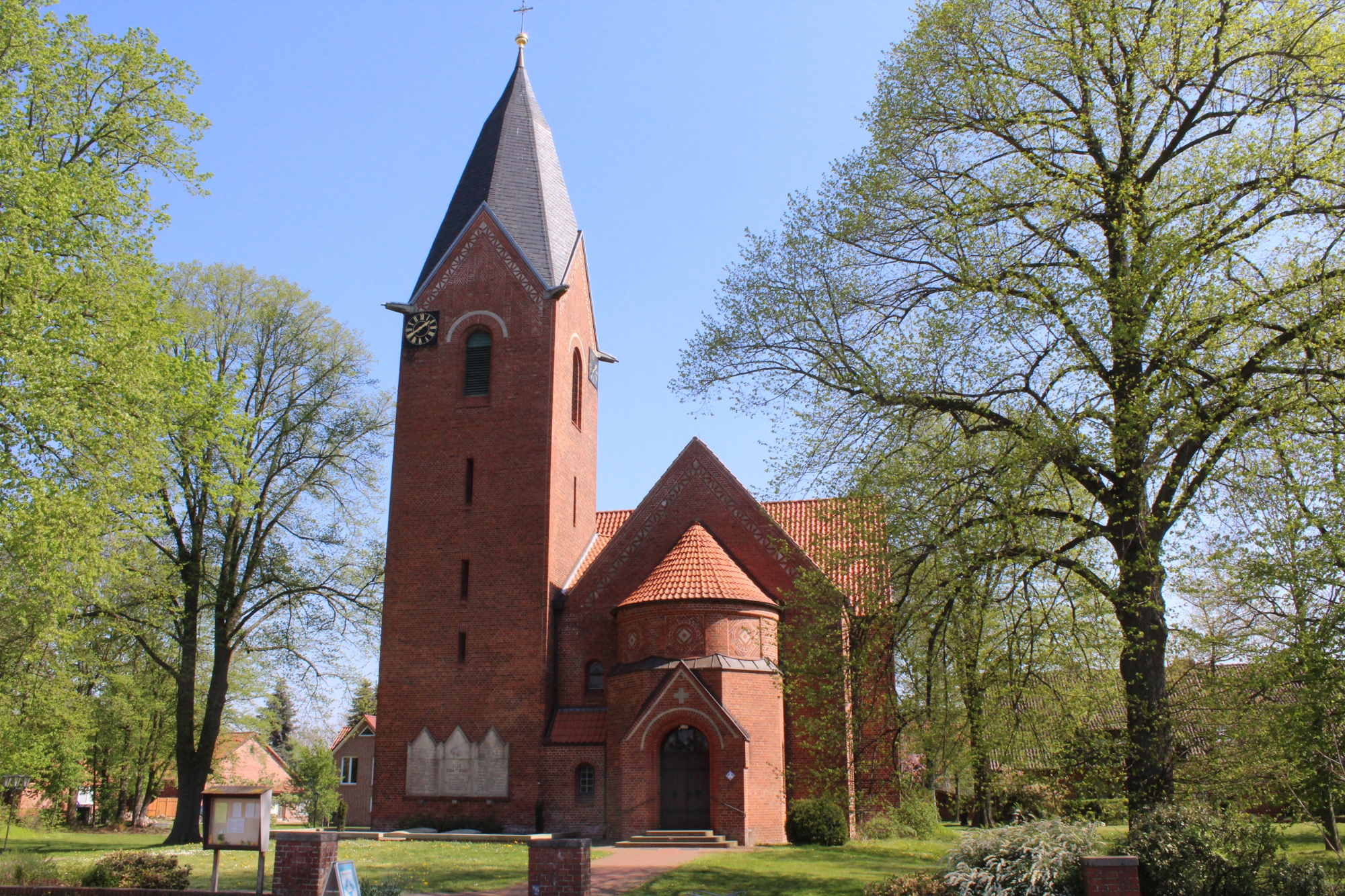 Kreuzkirche (Kapelle) Schweringen